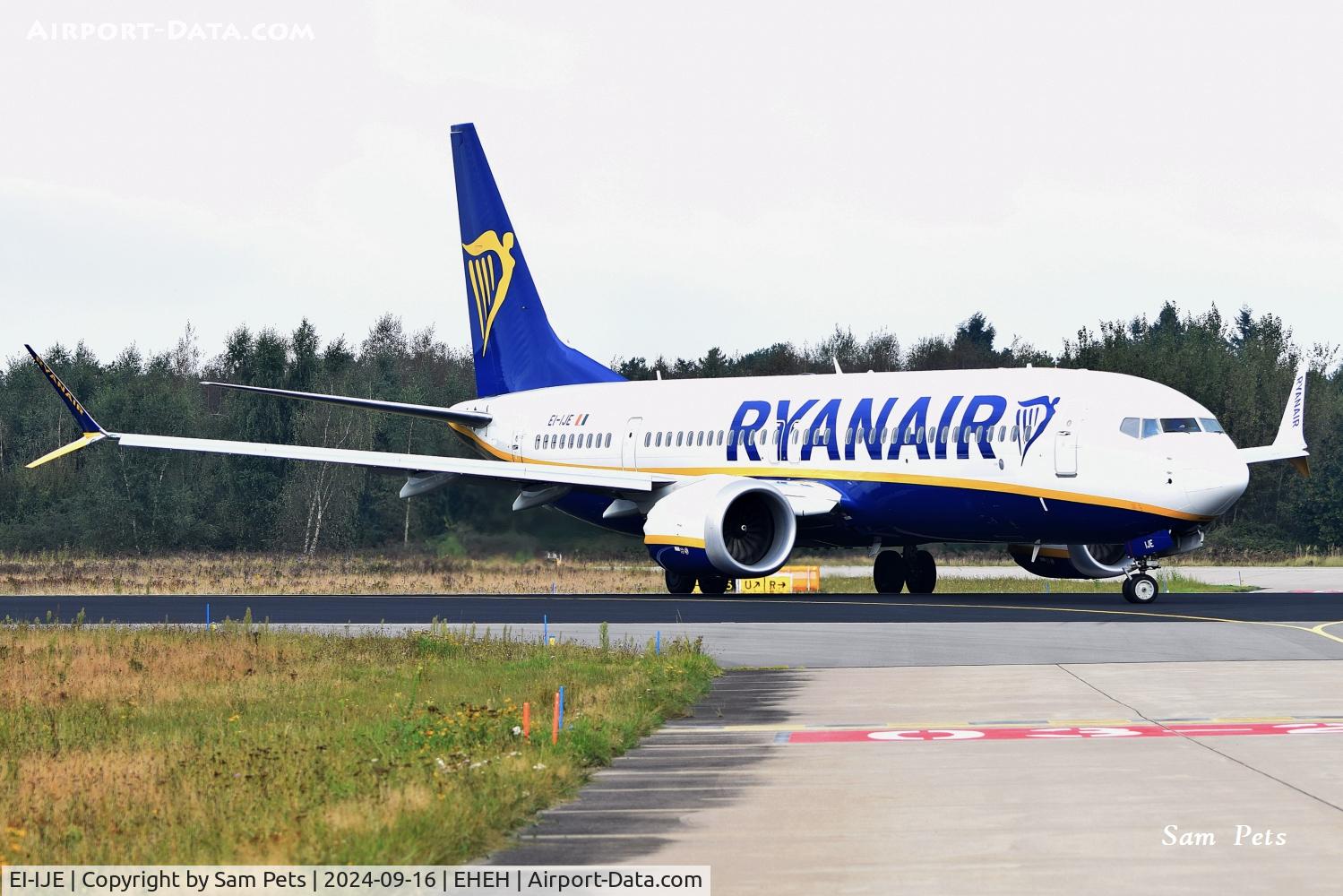 EI-IJE, 2023 Boeing 737-8-200 MAX C/N 67106, At Eindhoven Airport.