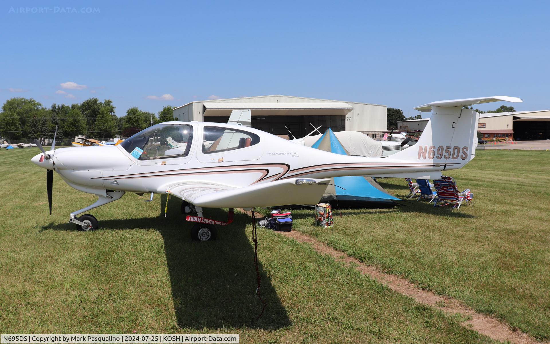 N695DS, 2007 Diamond DA-40 Diamond Star C/N 40.865, Diamond DA-40