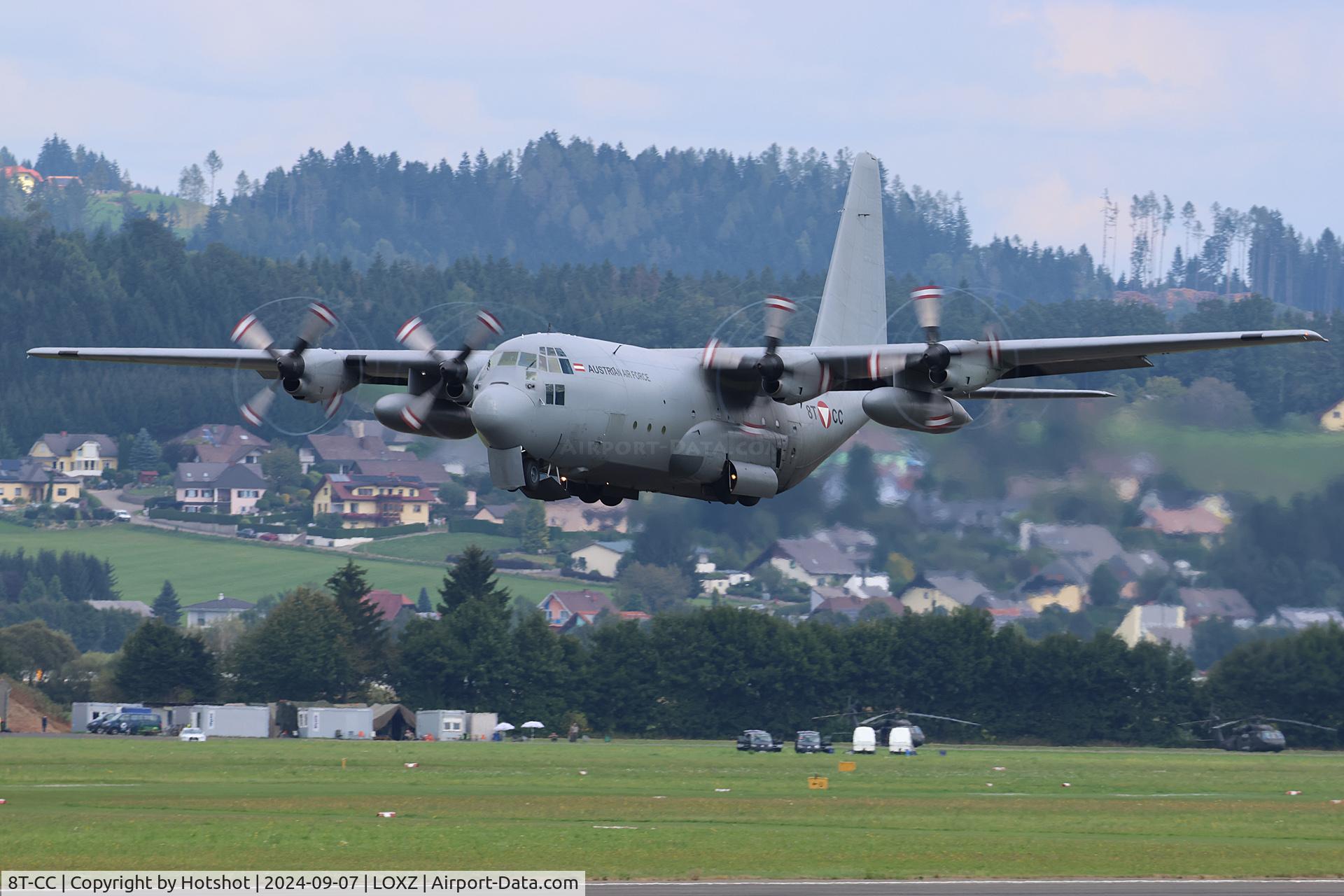 8T-CC, 1967 Lockheed C-130K Hercules C.1 C/N 382-4257, Departing with prop vortices