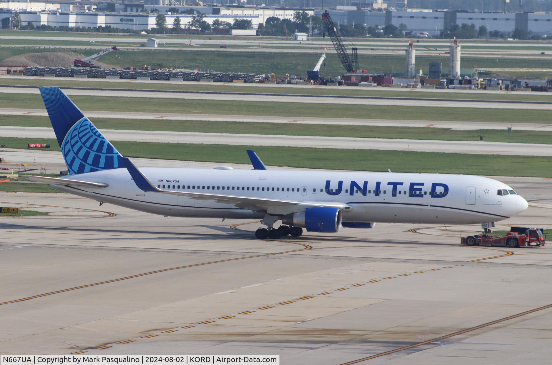 N667UA, 1998 Boeing 767-322 C/N 29239, Boeing 767-322