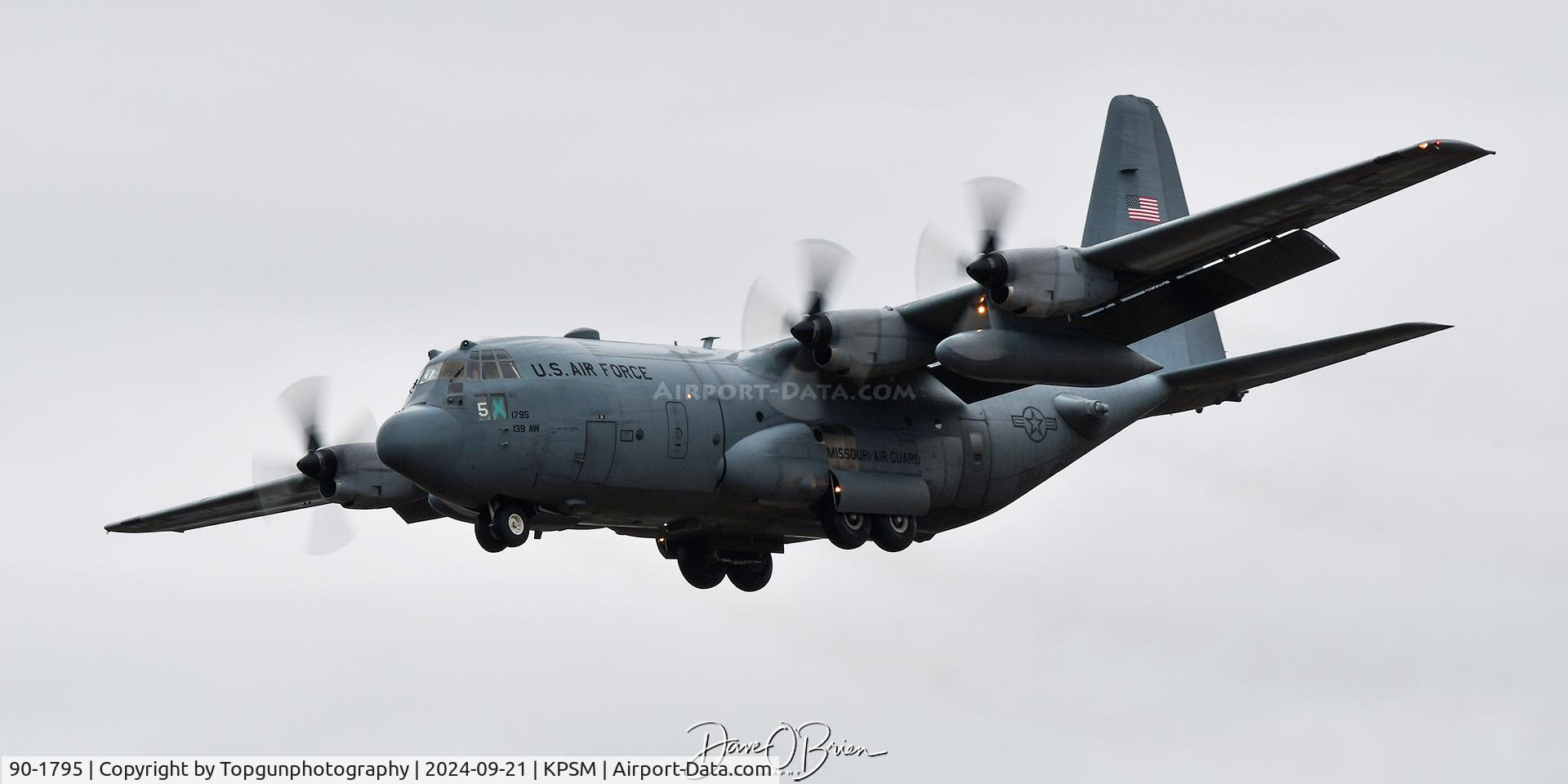 90-1795, 1990 Lockheed C-130H Hercules C/N 382-5248, JESSE95 stops in for the weekend