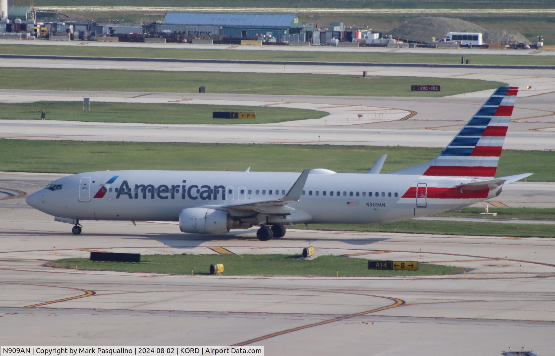 N909AN, 1999 Boeing 737-823 C/N 29511, Boeing 737-823