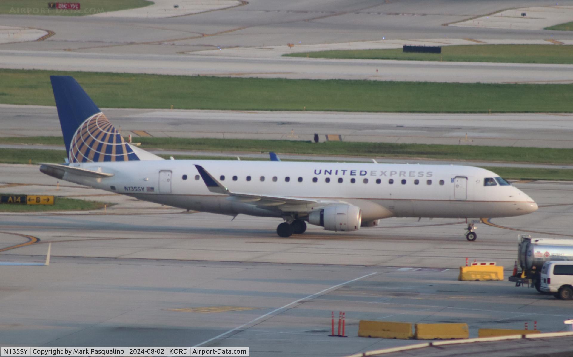 N135SY, 2015 Embraer 175LR (ERJ-170-200LR) C/N 17000460, ERJ-170-200LR