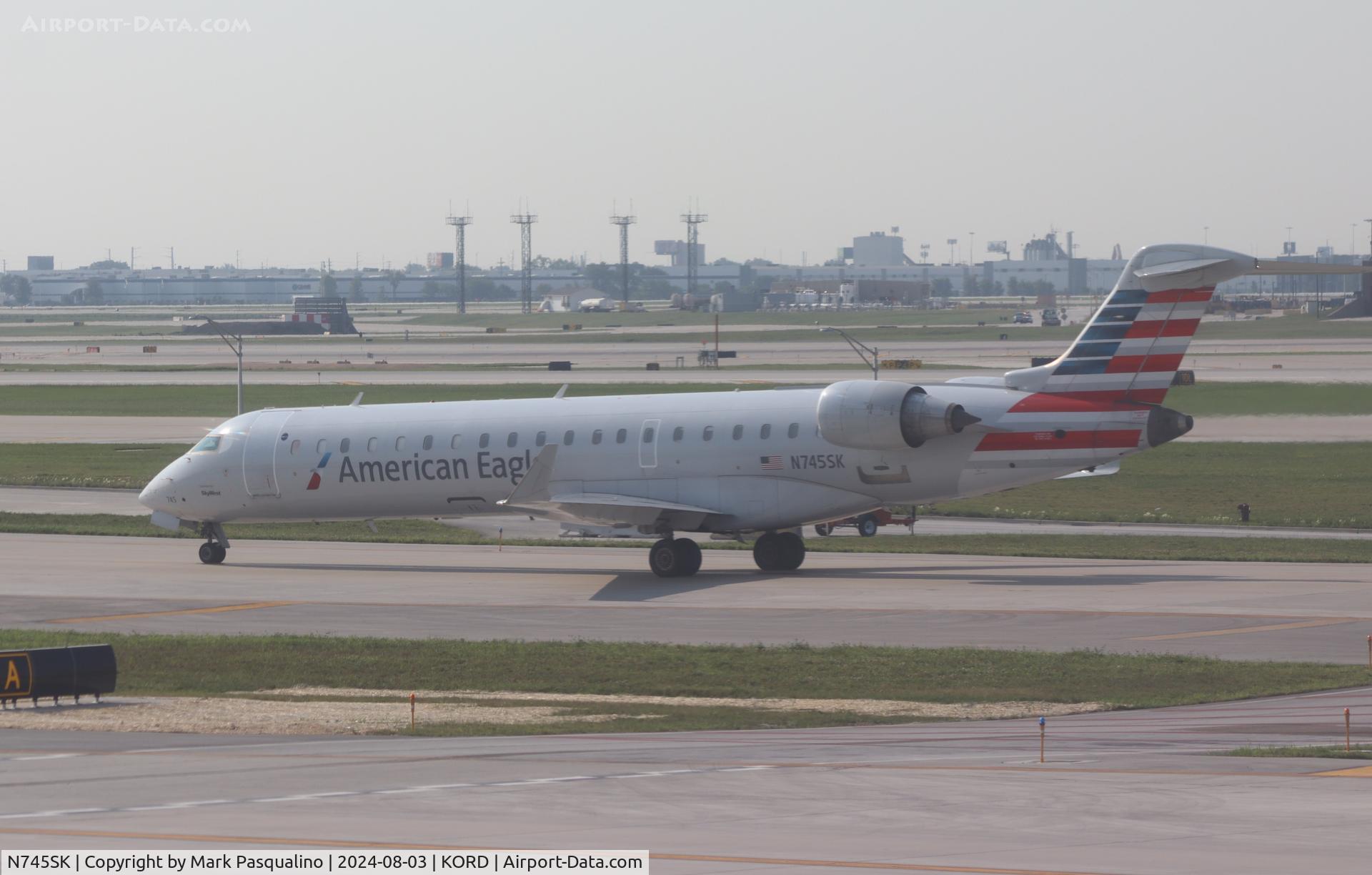N745SK, 2005 Bombardier CRJ-701ER (CL-600-2C10) Regional Jet C/N 10201, CL-600-2C10