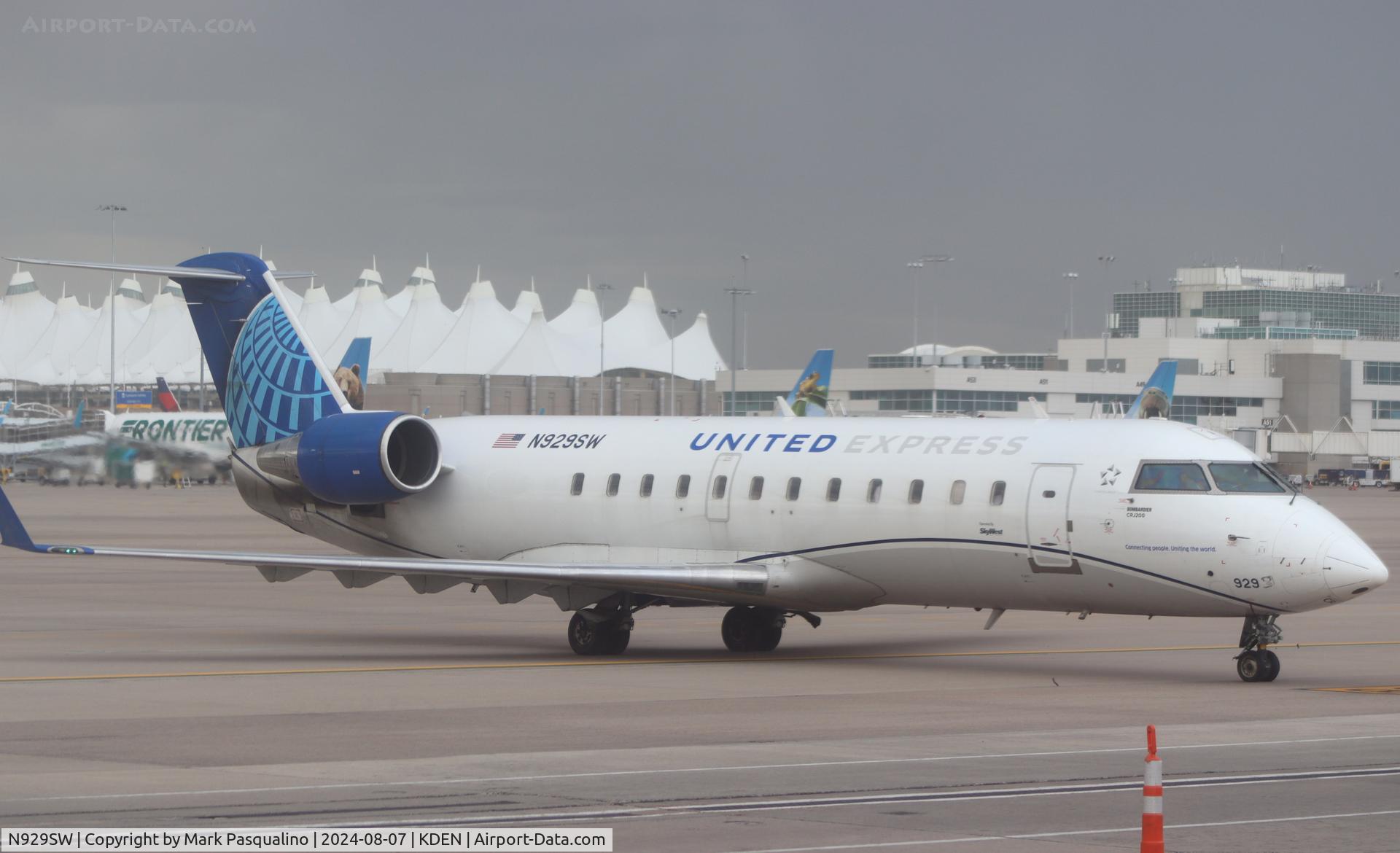 N929SW, 2002 Bombardier CRJ-200LR (CL-600-2B19) C/N 7703, CL-600-2B19