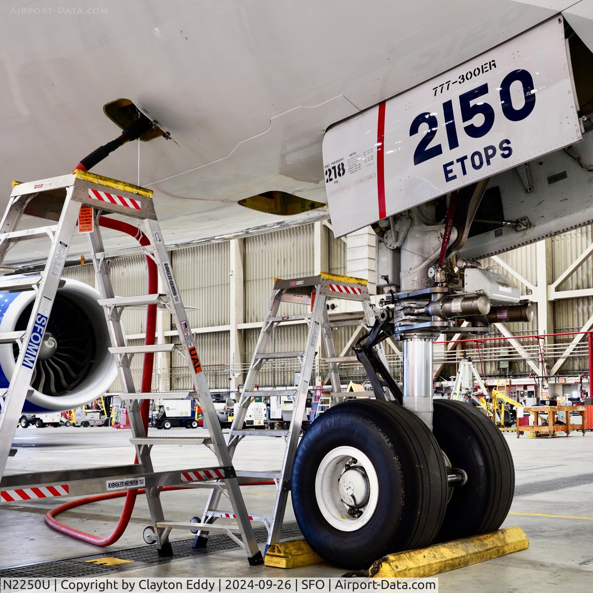 N2250U, 2019 Boeing 777-300/ER C/N 66590, SFO 2024.