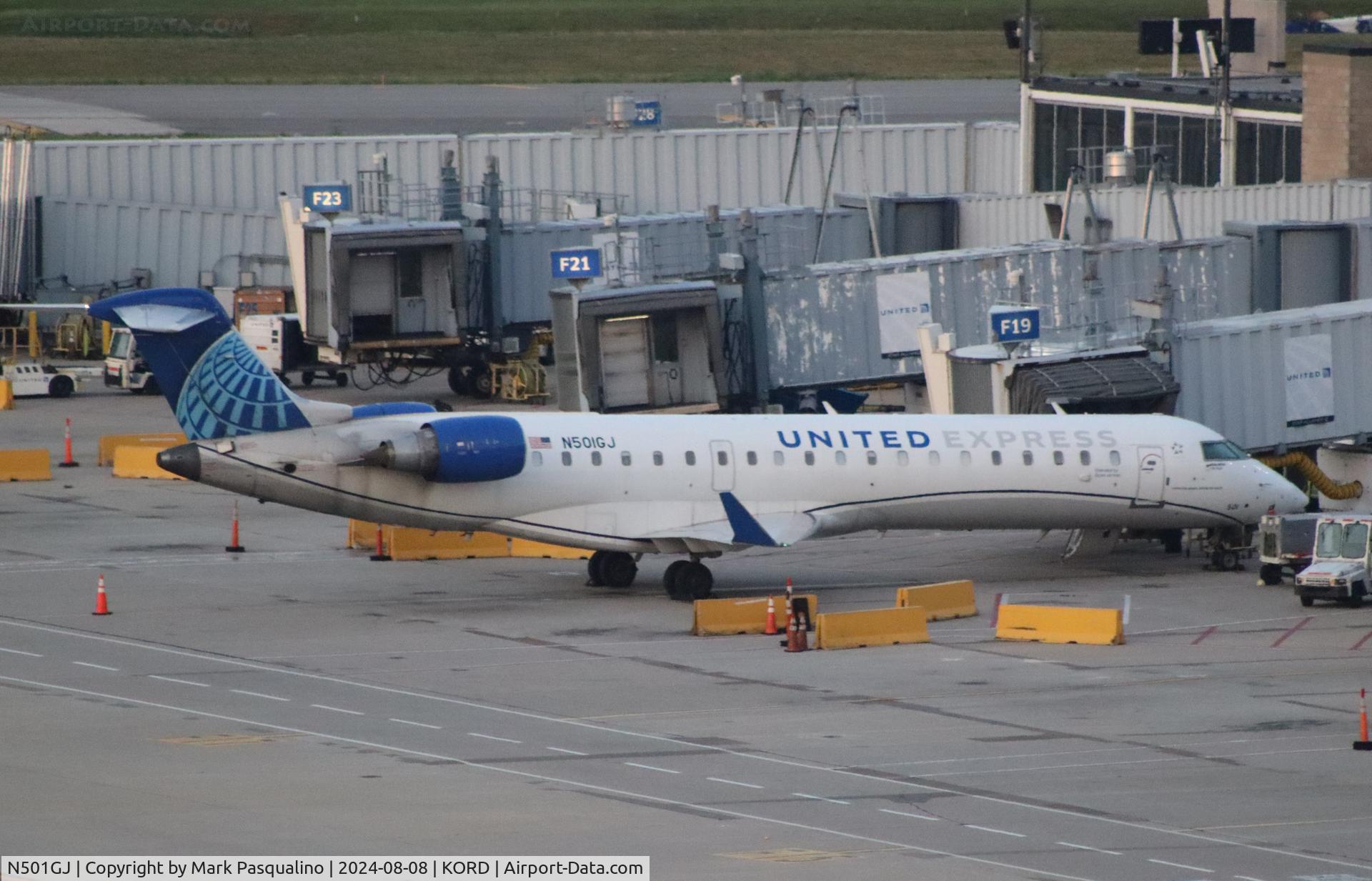 N501GJ, 2001 Bombardier CRJ-550 (CL-600-2C11) C/N 10005, CL-600-2C10