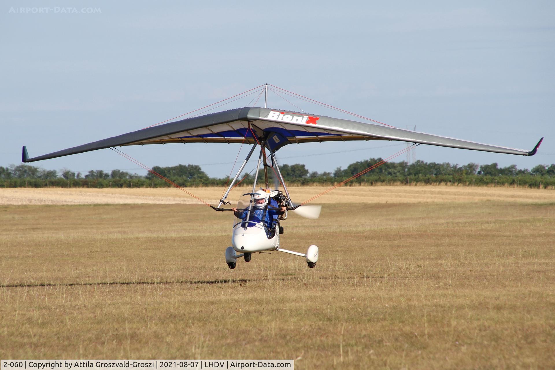 2-060, Drachen Studios Kecur Royal 912 / Air Création BioniX, LHDV - Dunaújváros-Kisapostag Airport, Hungary