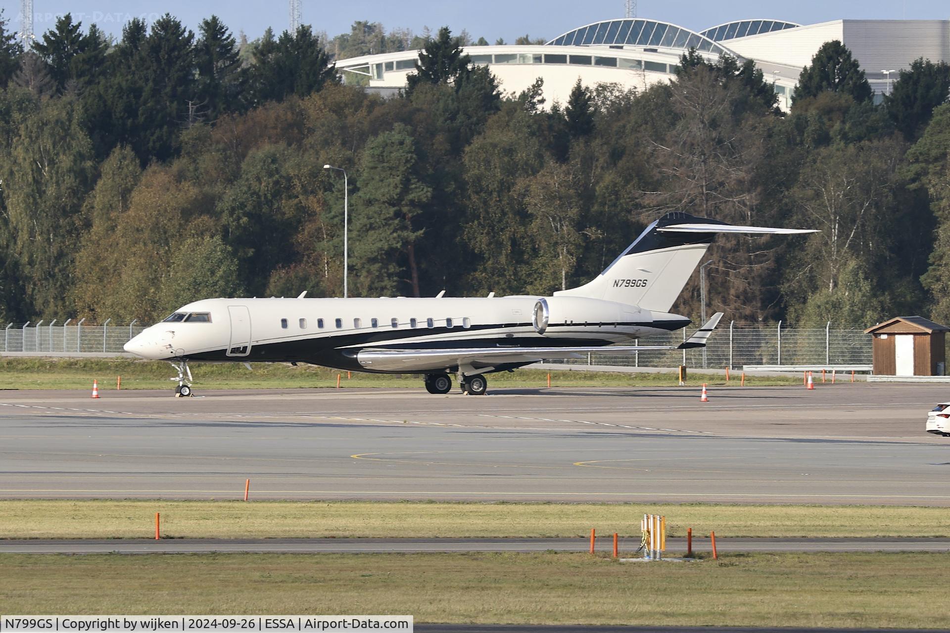 N799GS, 2006 Bombardier BD-700-1A10 Global 5000 C/N 9192, Ramp M