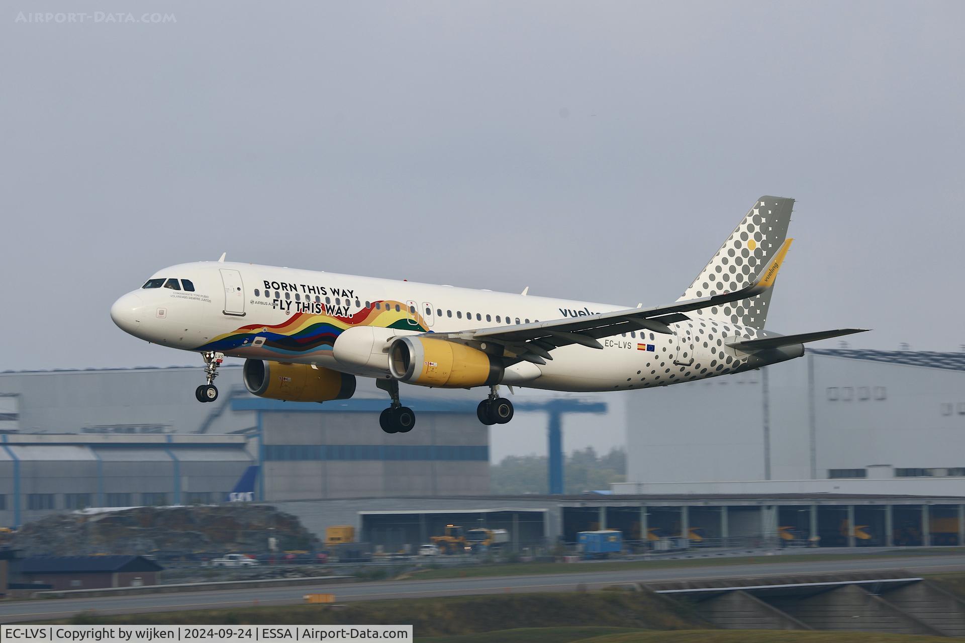 EC-LVS, 2013 Airbus A320-232 C/N 5599, Rwy 19L