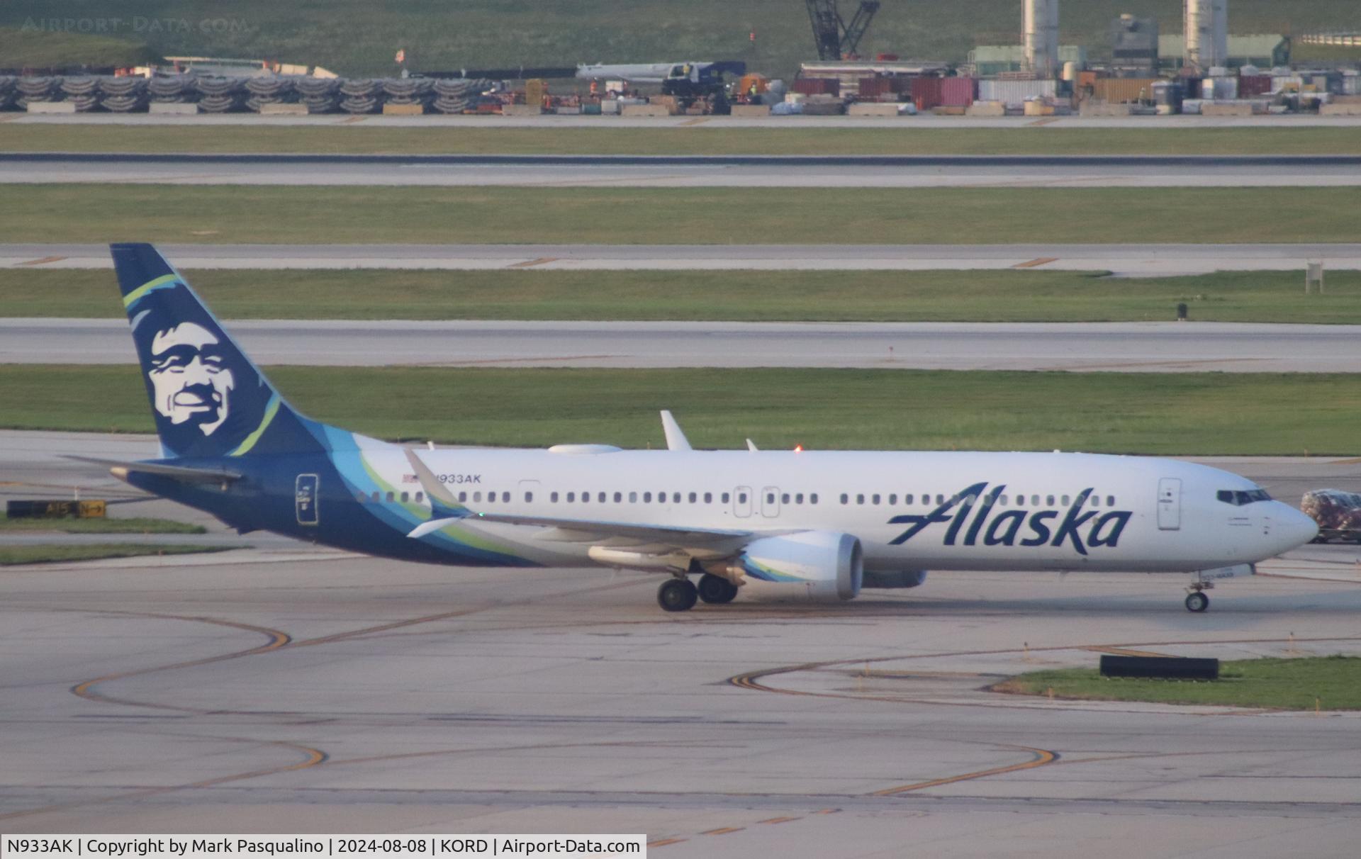 N933AK, 2022 Boeing 737-9 MAX C/N 44098, Boeing 737-9 MAX