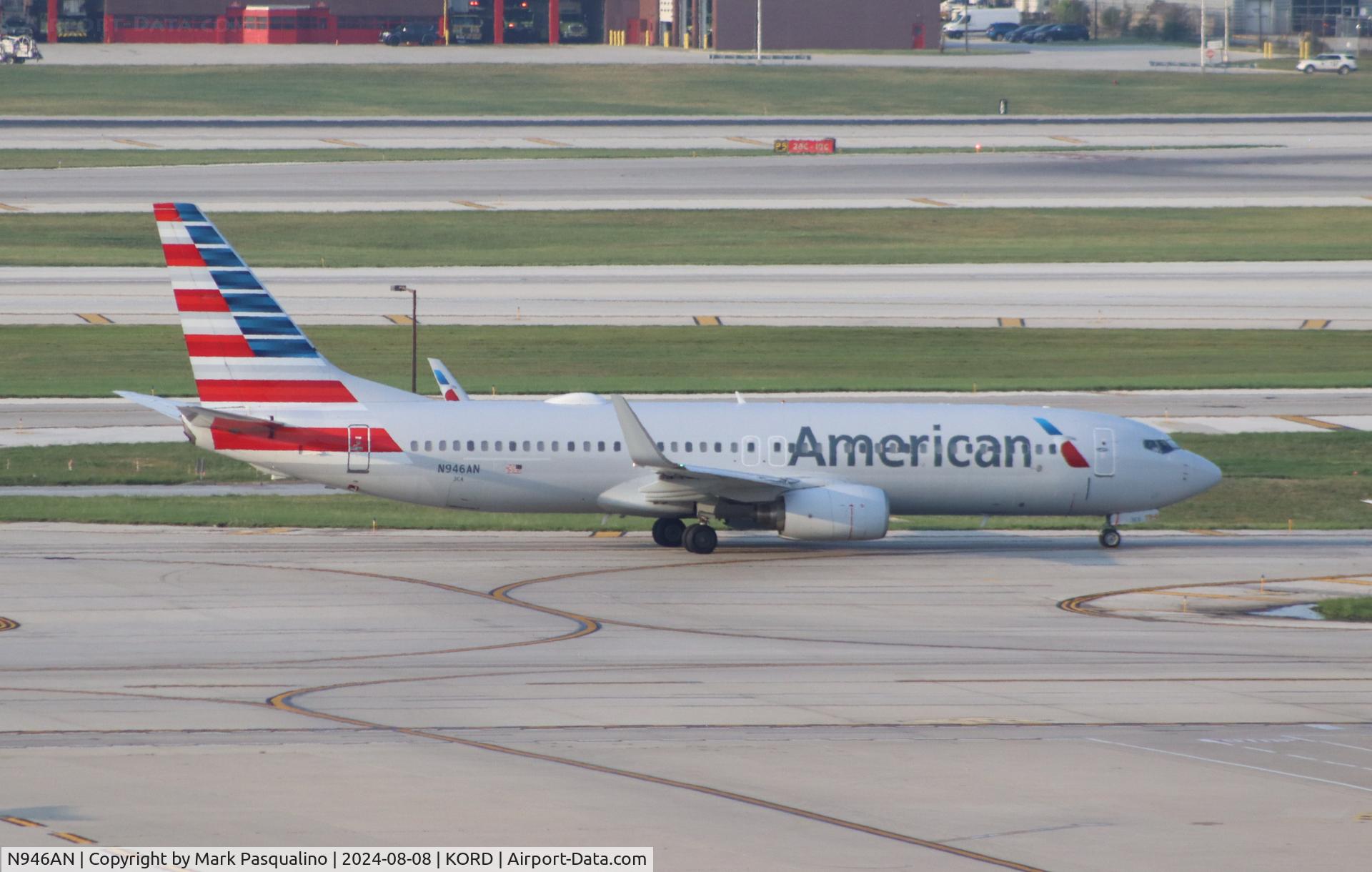 N946AN, 2000 Boeing 737-823 C/N 30600, Boeing 737-823