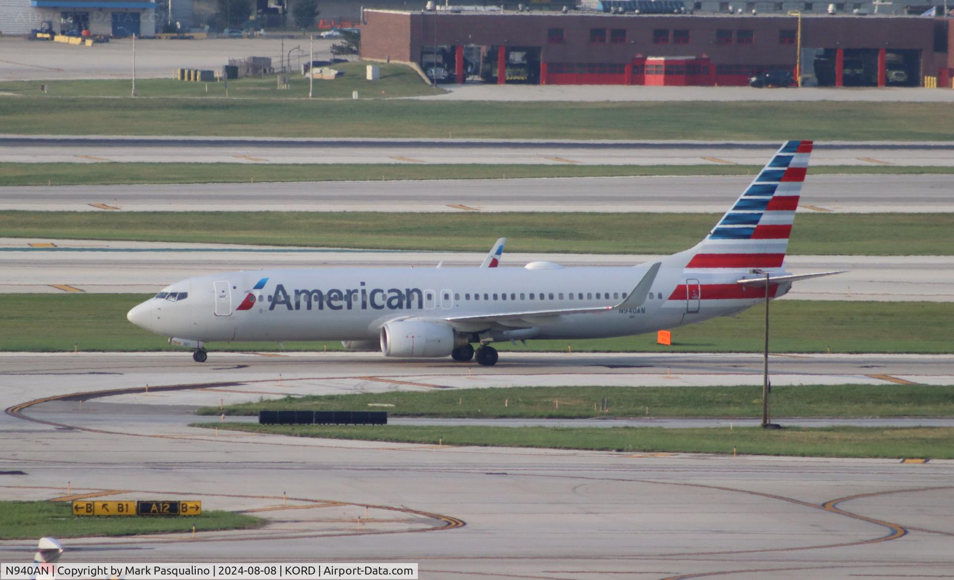 N940AN, 2000 Boeing 737-823 C/N 30598, Boeing 737-823