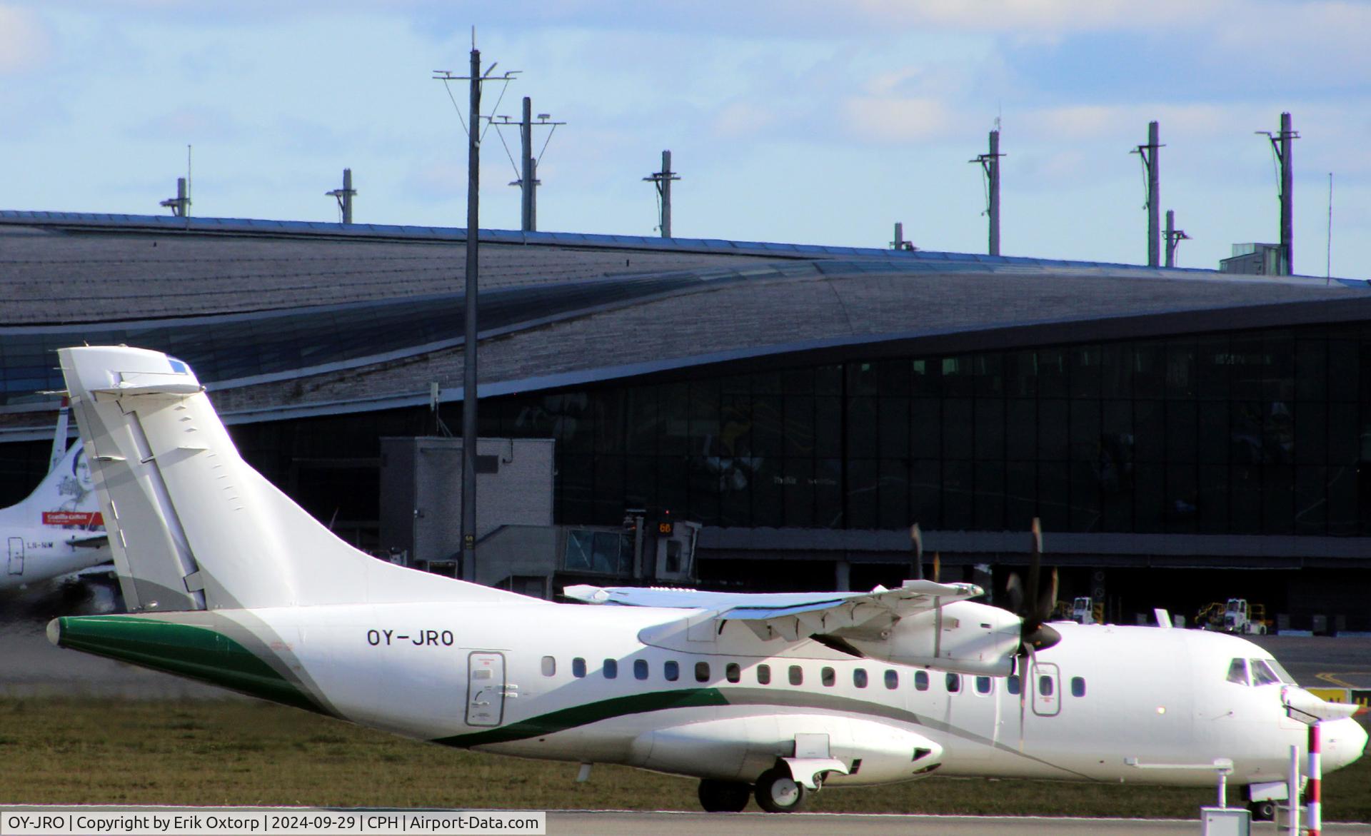 OY-JRO, 2003 ATR ATR42-500 C/N 622, OY-JRO in OSL (Amelia c/s)