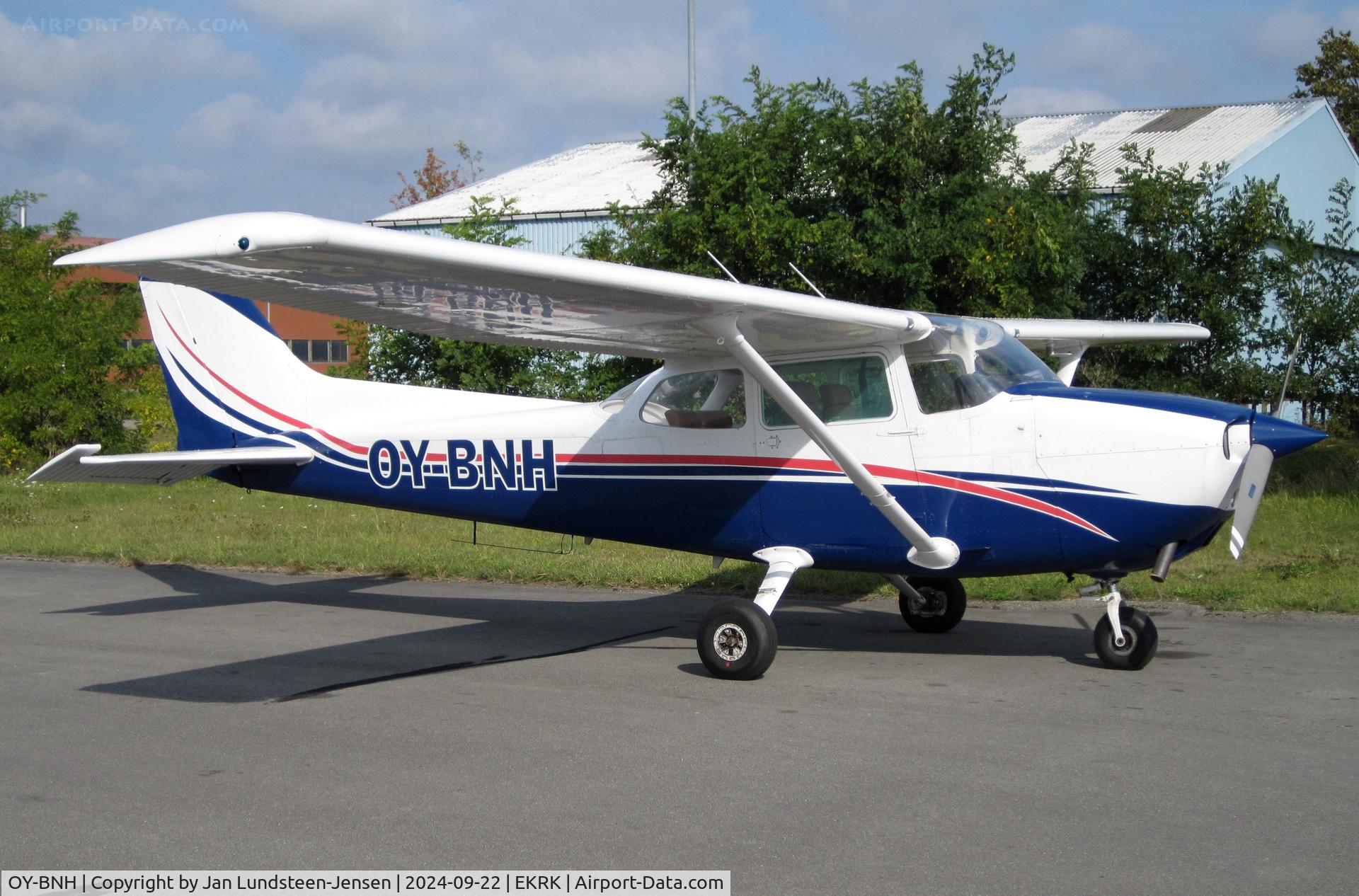 OY-BNH, 1980 Reims Cessna F172N Skyhawk C/N F17201983, Reims Cessna F172N OY-BNH at Roskilde Airport before a flight to the small Danish island of Vejro.