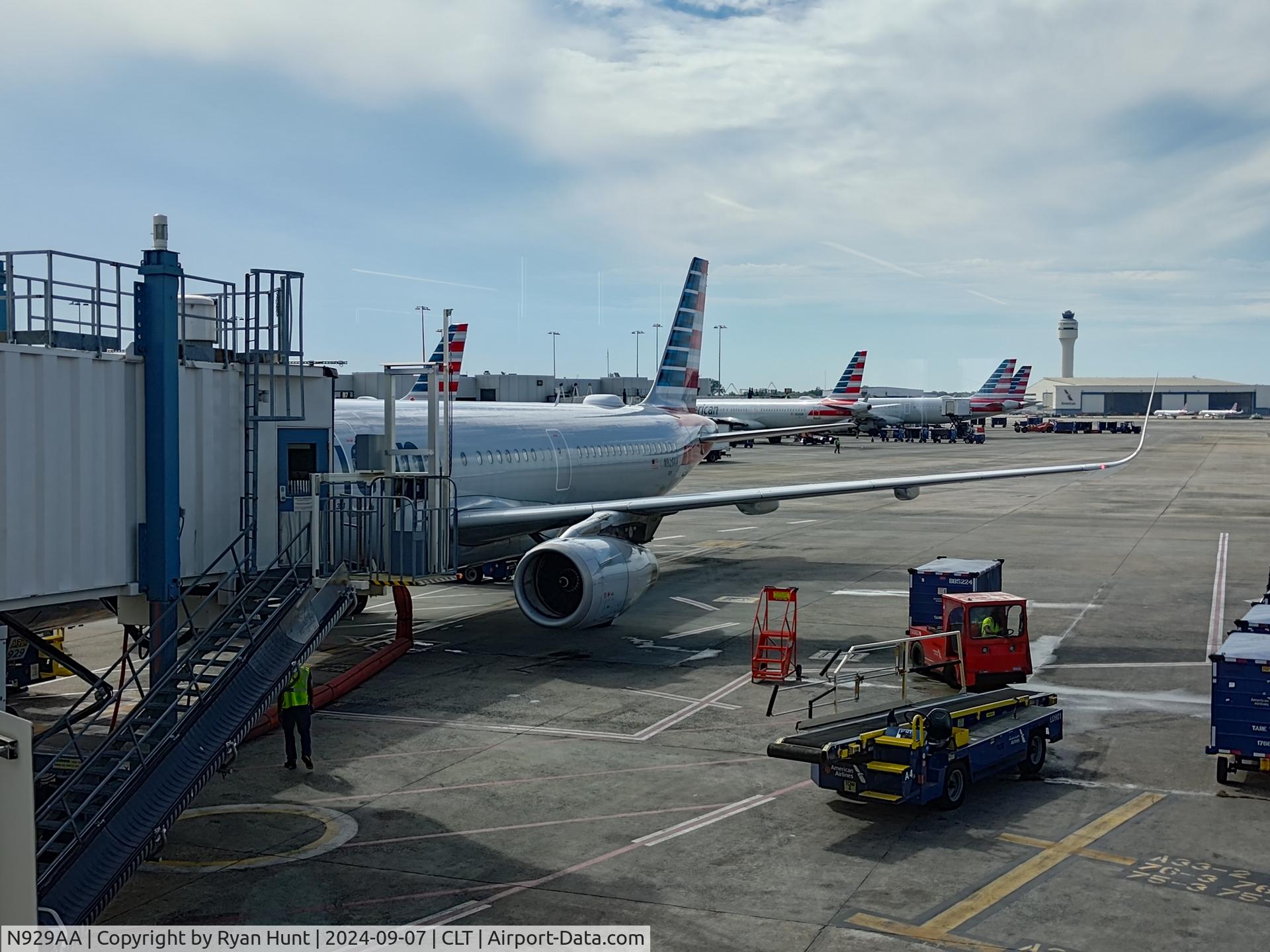 N929AA, 2017 Airbus A321-231 C/N 7525, Just got off this A321 after a short intrastate flight from RDU.