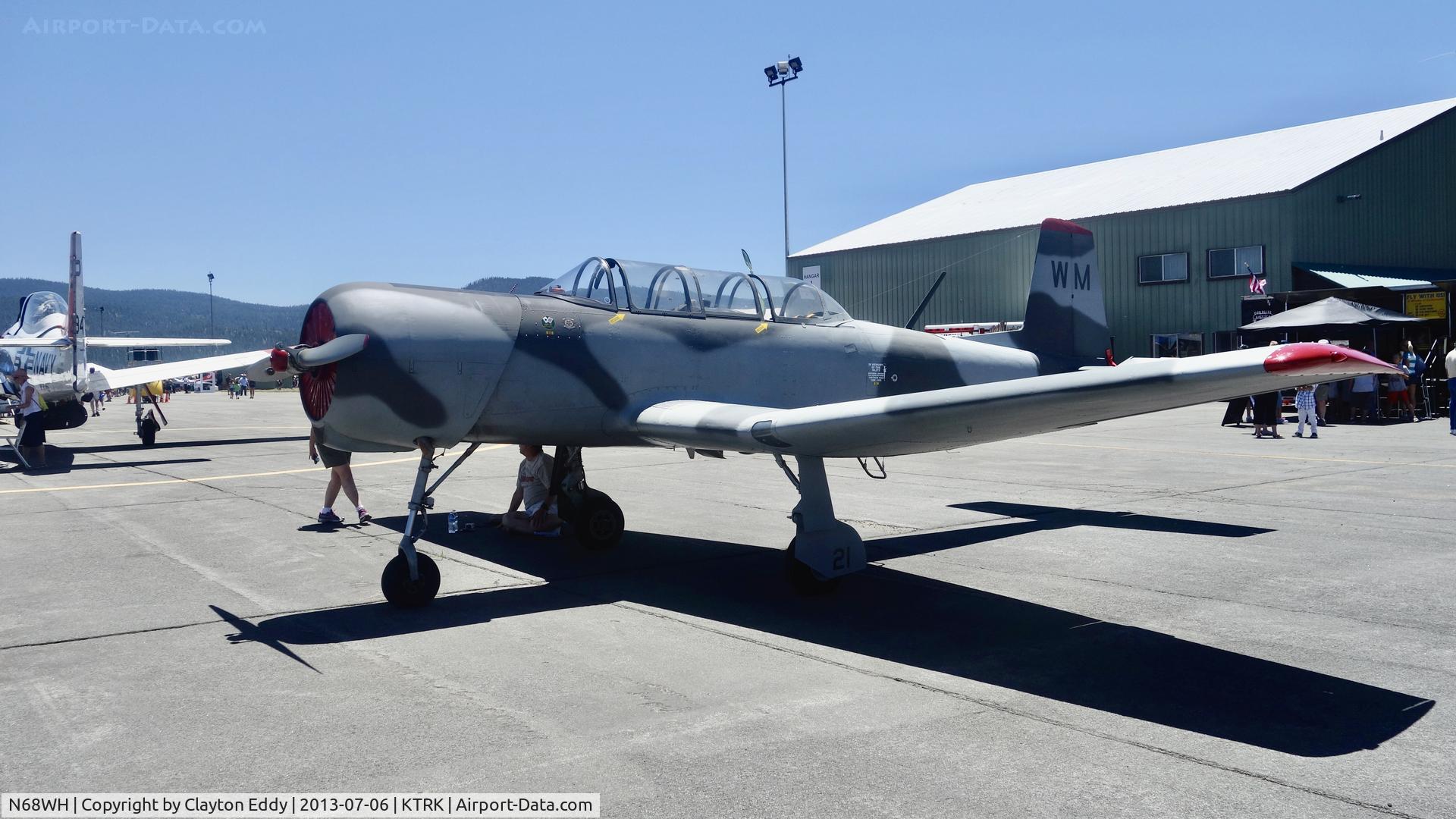N68WH, 1962 Nanchang CJ-6 C/N 2532062, Truckee airshow 2013.