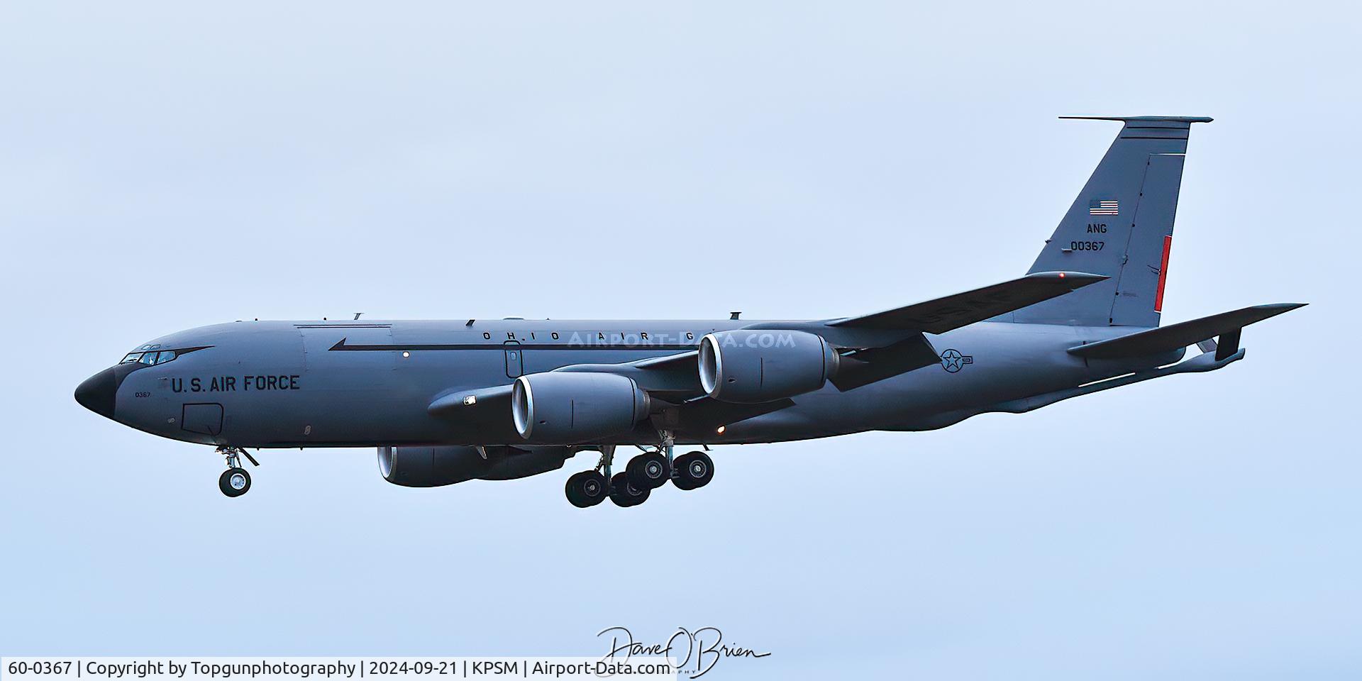 60-0367, 1960 Boeing KC-135R Stratotanker C/N 18142, GOLD13 landing to drag A-10's across the pond