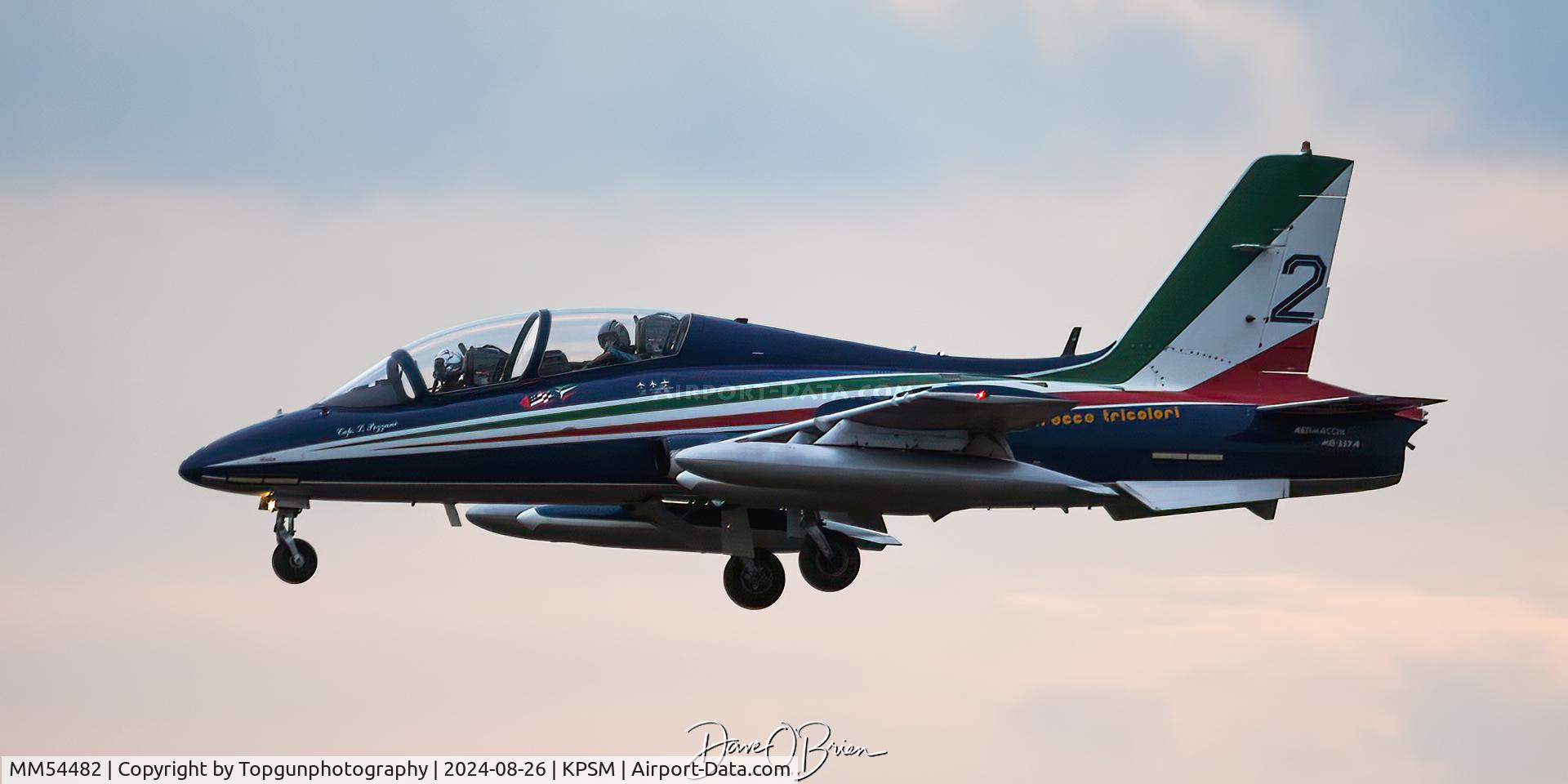 MM54482, Aermacchi MB-339PAN C/N 6677/072/AD011, PONY2 landing RW16