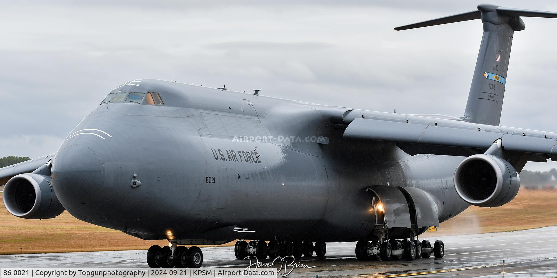 86-0021, Lockheed C-5(B)M Super Galaxy C/N 500-107, REACH2008 taxiing up to RW34