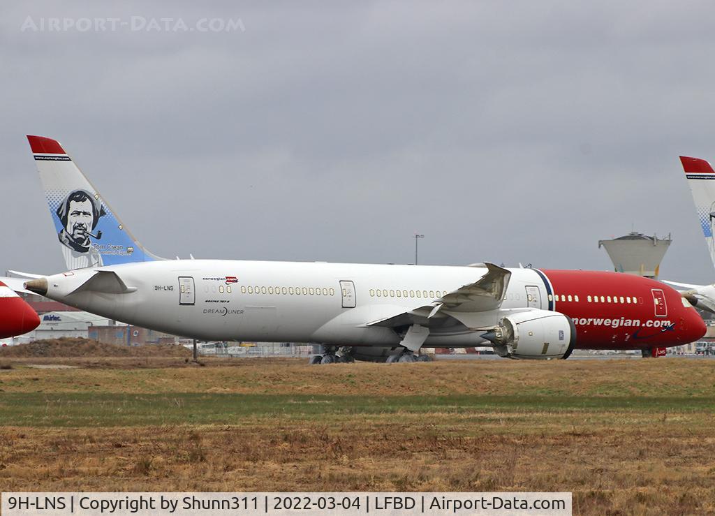 9H-LNS, 2017 Boeing 787-9 Dreamliner C/N 63311, Stored... Ex. LN-LNS