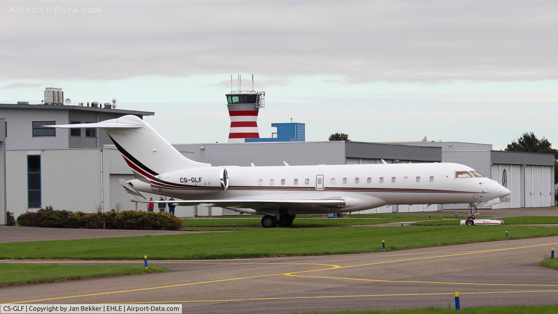 CS-GLF, 2015 Bombardier BD-700-1A10 Global 6000 C/N 9670, Lelystad Airport. Customer of Satys Aircraft Painting. On its way to the Satys Hangar
