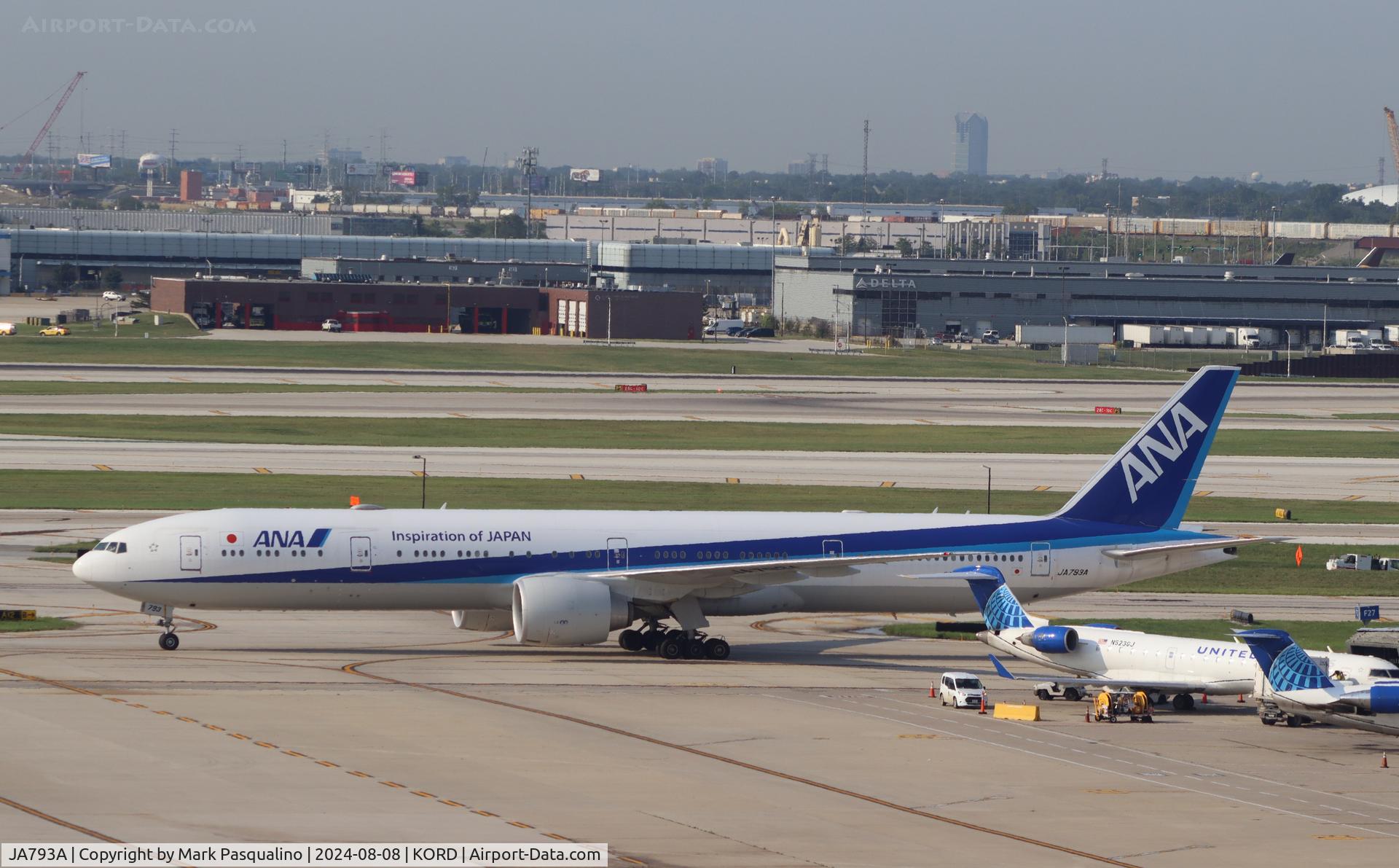 JA793A, 2018 Boeing 777-300/ER C/N 61512, Boeing 777-381/ER