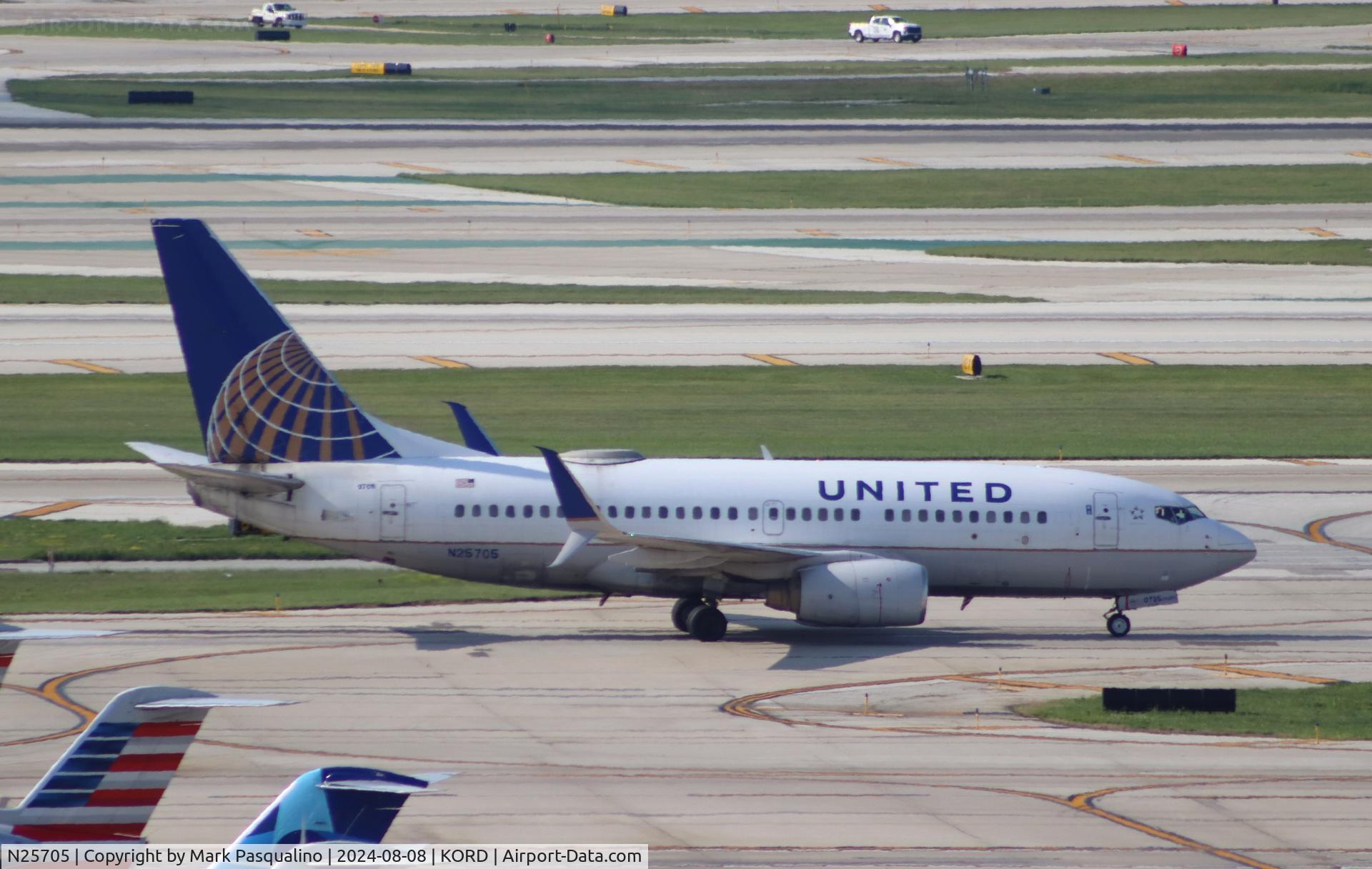 N25705, 1998 Boeing 737-724 C/N 28766, Boeing 737-724