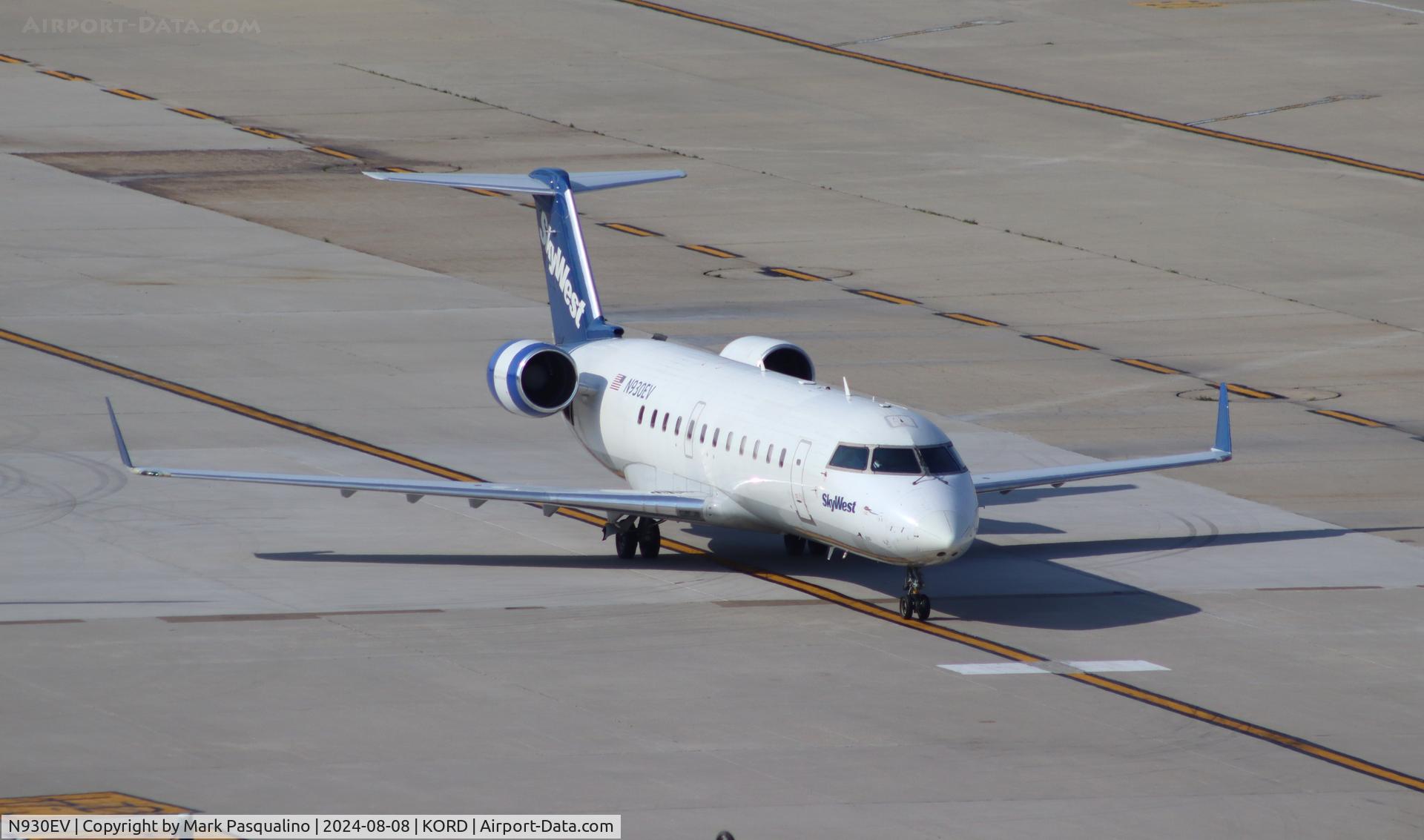 N930EV, 2005 Bombardier CRJ-200ER (CL-600-2B19) C/N 8014, CL-600-2B19