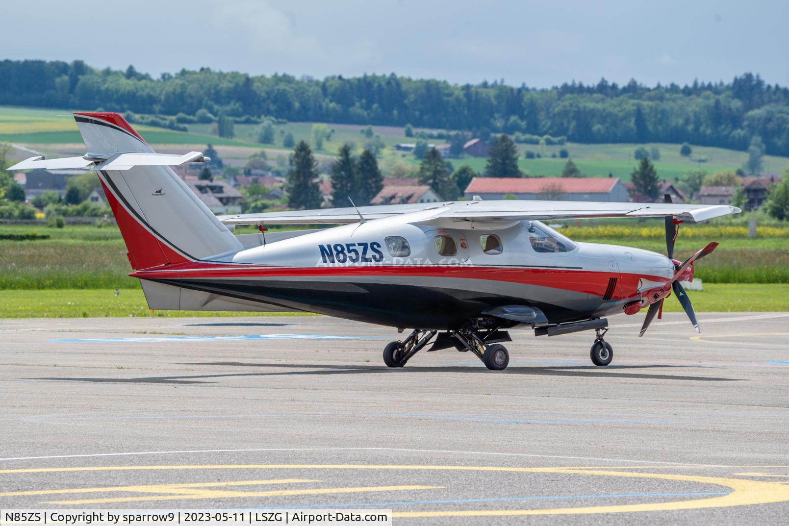 N85ZS, 2013 Extra EA-500 C/N 1004, At Grenchen.