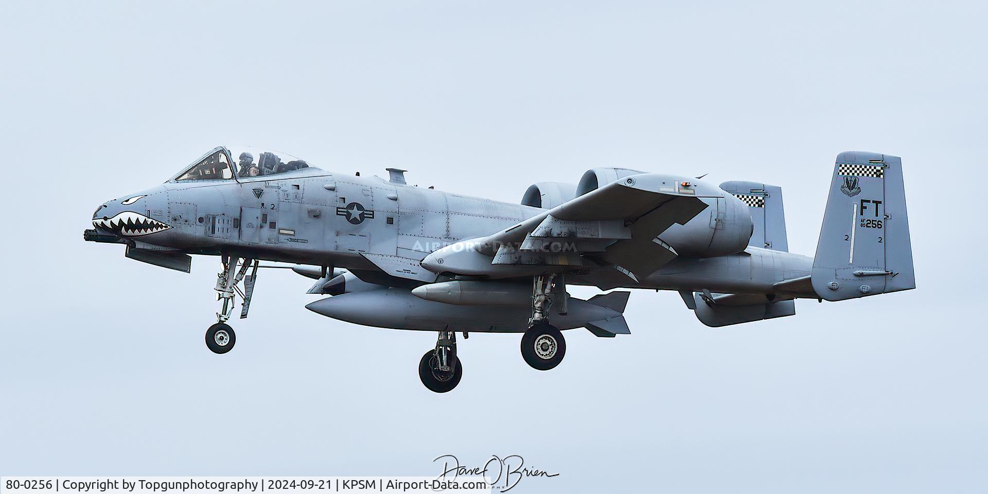 80-0256, 1980 Fairchild Republic A-10A Thunderbolt II C/N A10-0606, CLAW14 closes out the first group to arrive at Pease.