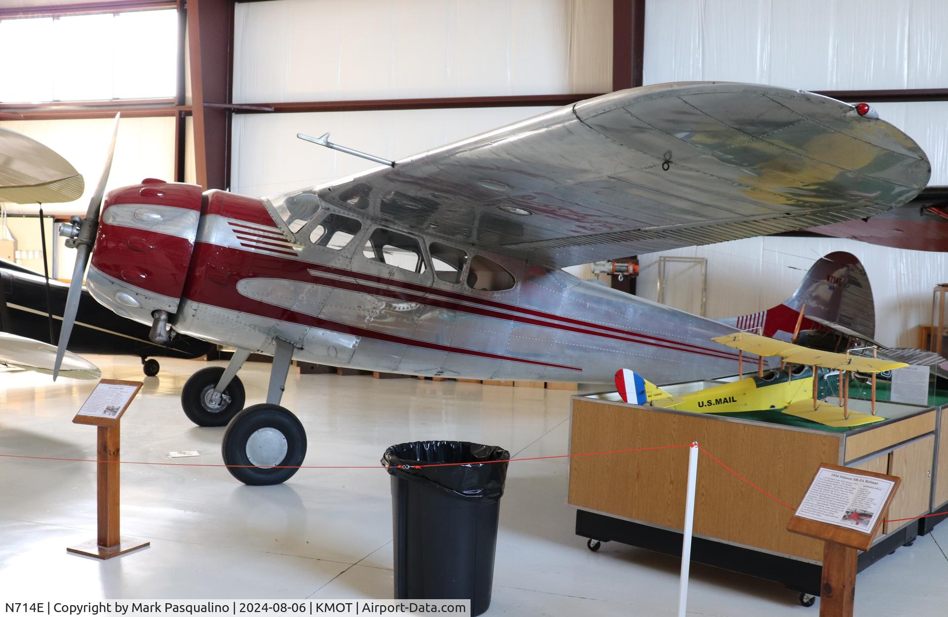 N714E, 1947 Cessna 195A C/N 7271, Cessna 195A