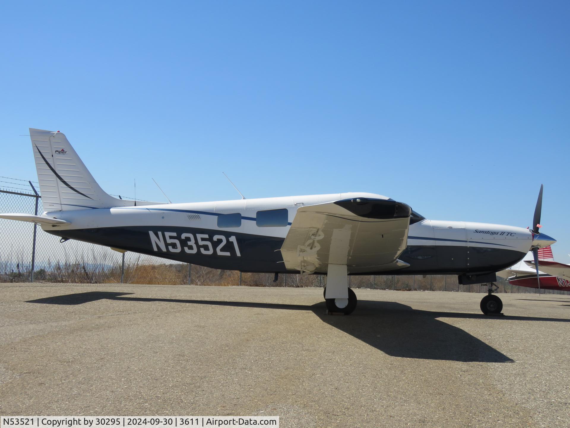 N53521, 2002 Piper PA-32R-301T Turbo Saratoga C/N 3257284, Parked