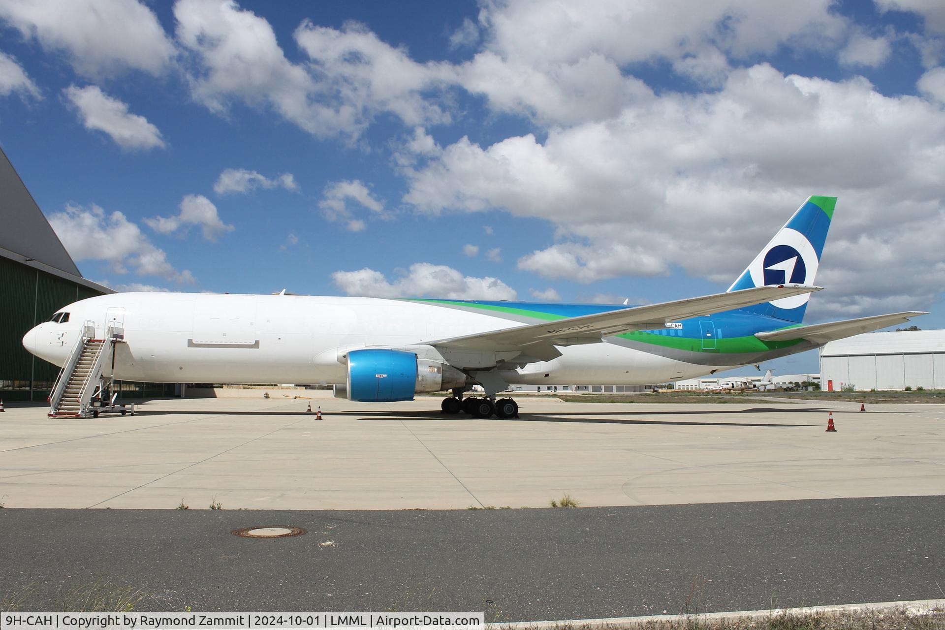 9H-CAH, Boeing 767-3G5ER C/N 29435, B767 9H-CAH Challenge Airlines Malta