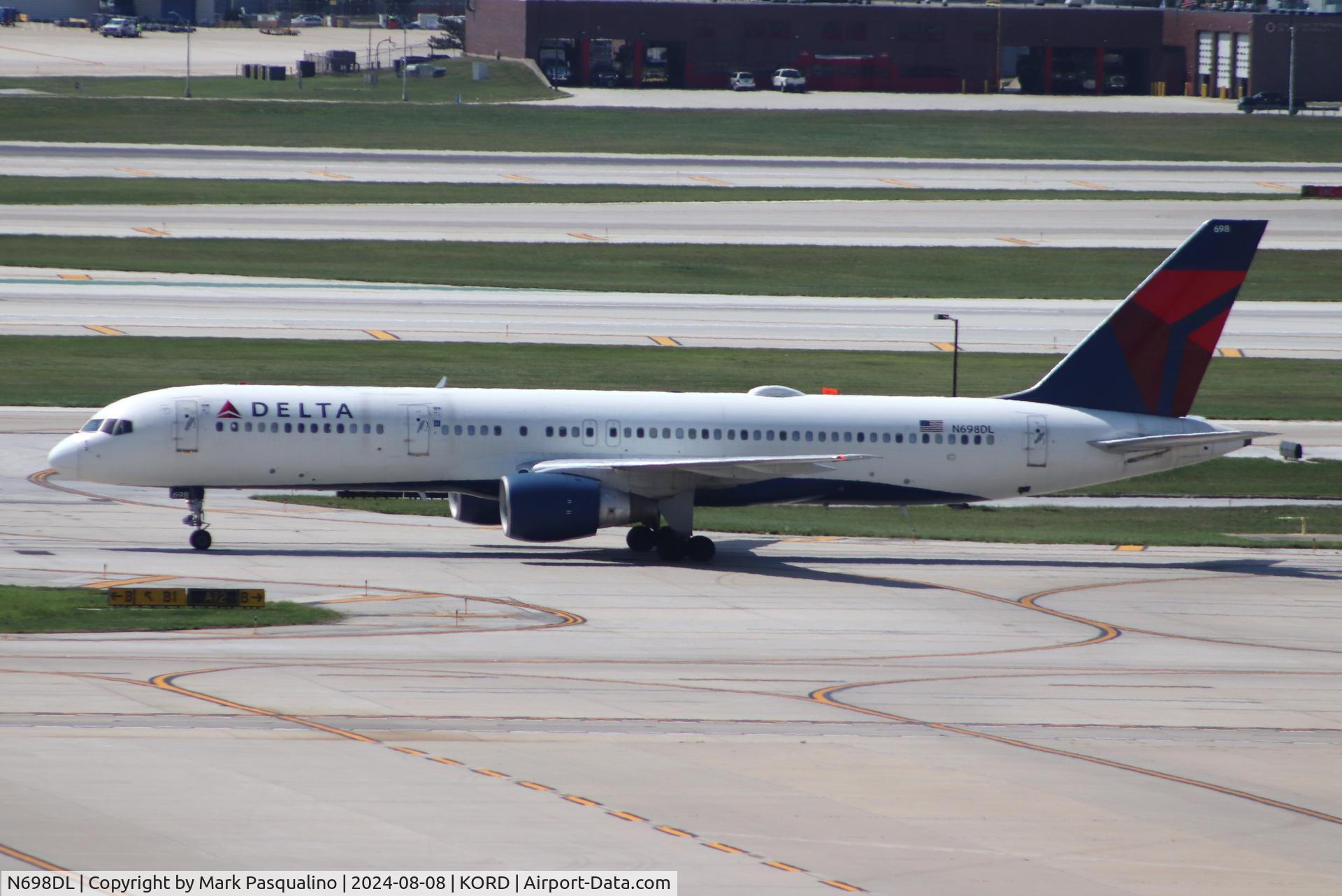 N698DL, 1999 Boeing 757-232 C/N 29911, Boeing 77-232