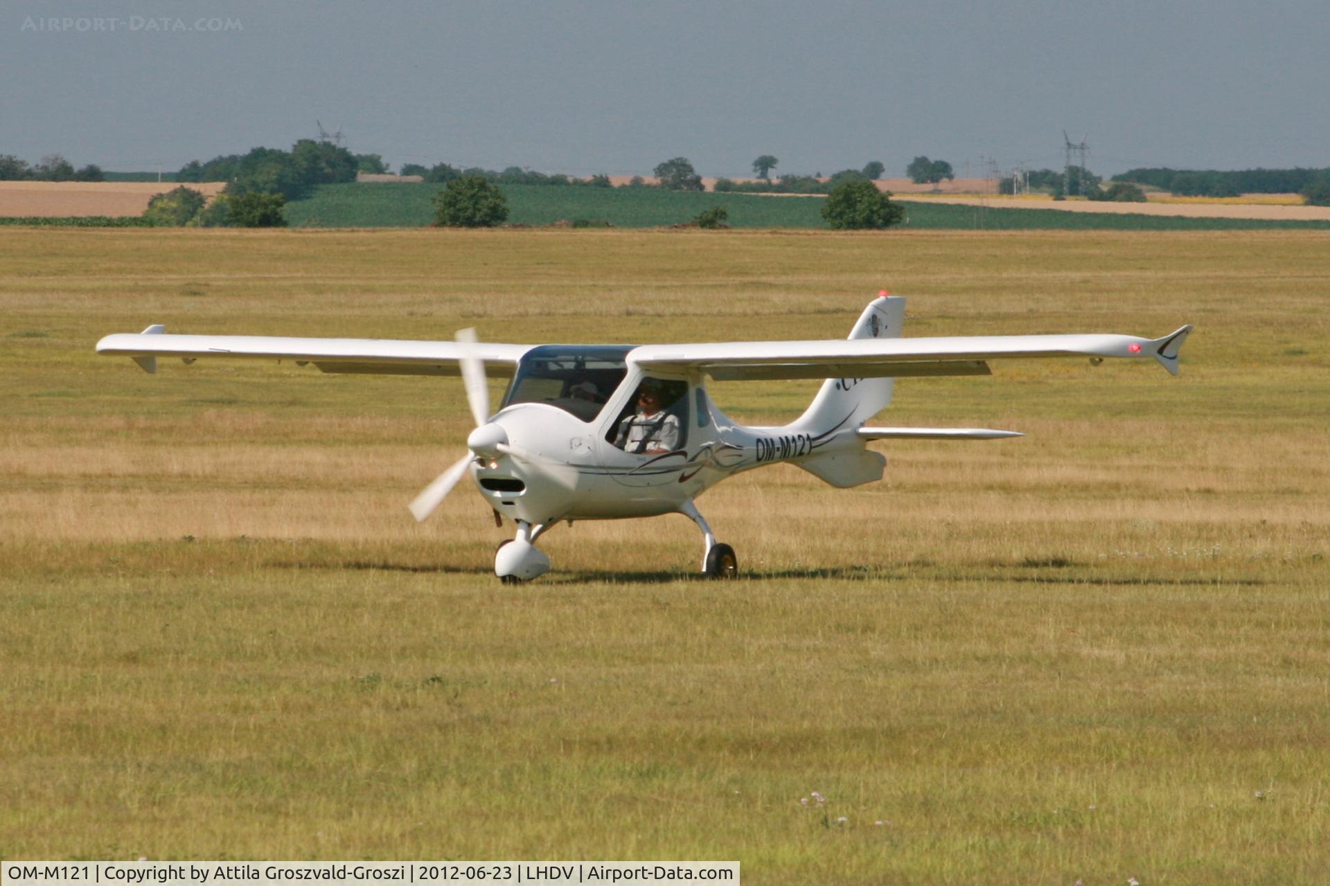 OM-M121, 2009 Flight Design CTLS C/N F-09-04-02, LHDV - Dunaújváros-Kisapostag Airport, Hungary