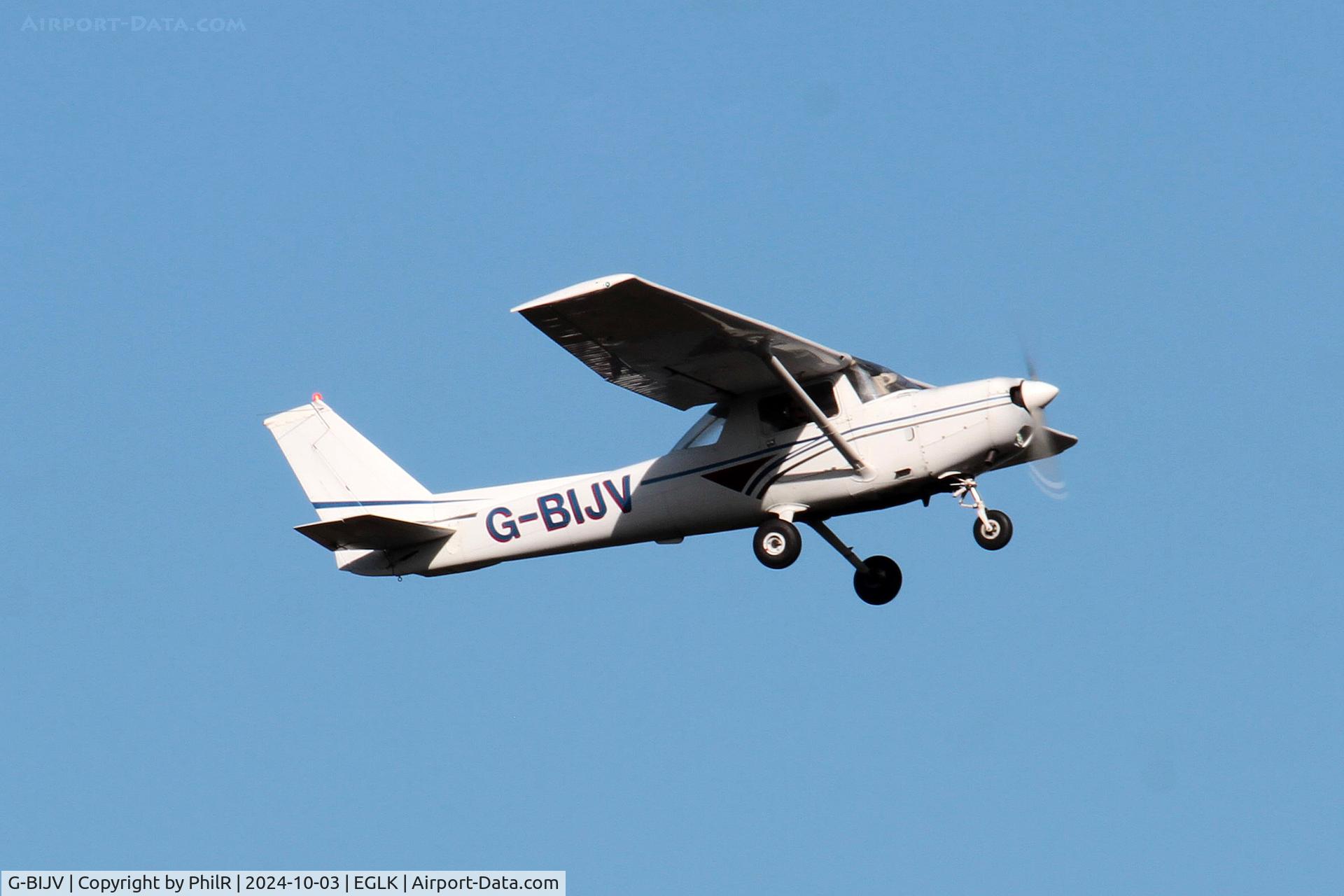 G-BIJV, 1981 Reims F152 C/N 1813, G-BIJV 1981 Reims Cessna F152 Blackbushe
