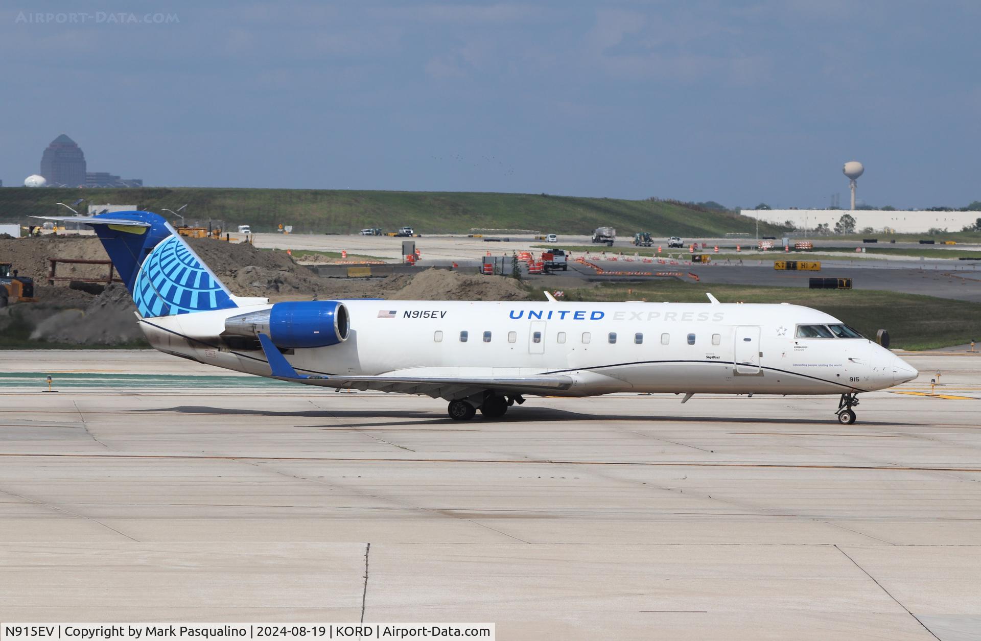 N915EV, 2003 Bombardier CRJ-200ER (CL-600-2B19) C/N 7754, CL-600-2B19