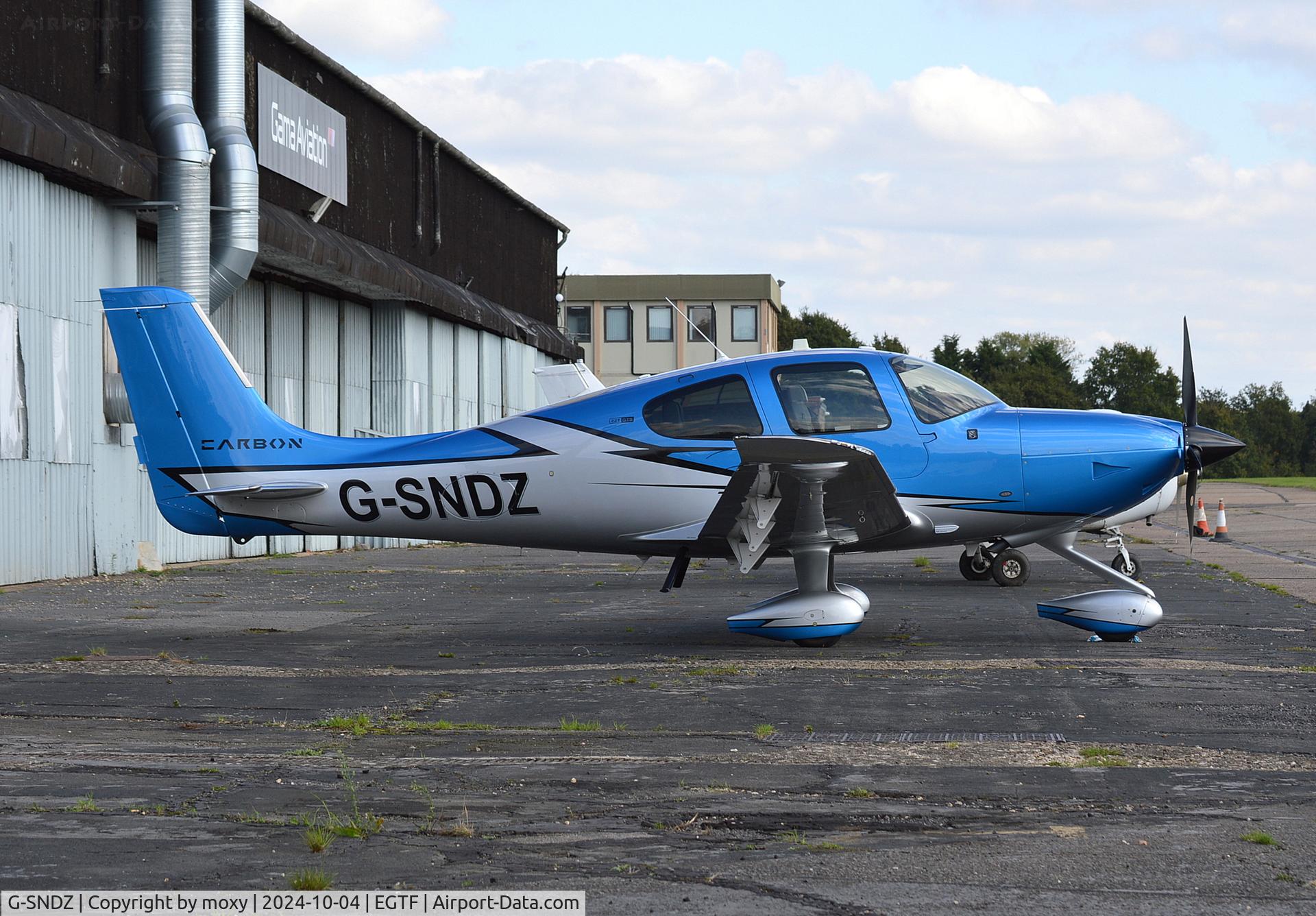 G-SNDZ, 2021 Cirrus SR22T C/N 2371, Cirrus SR22T Carbon at Fairoaks.