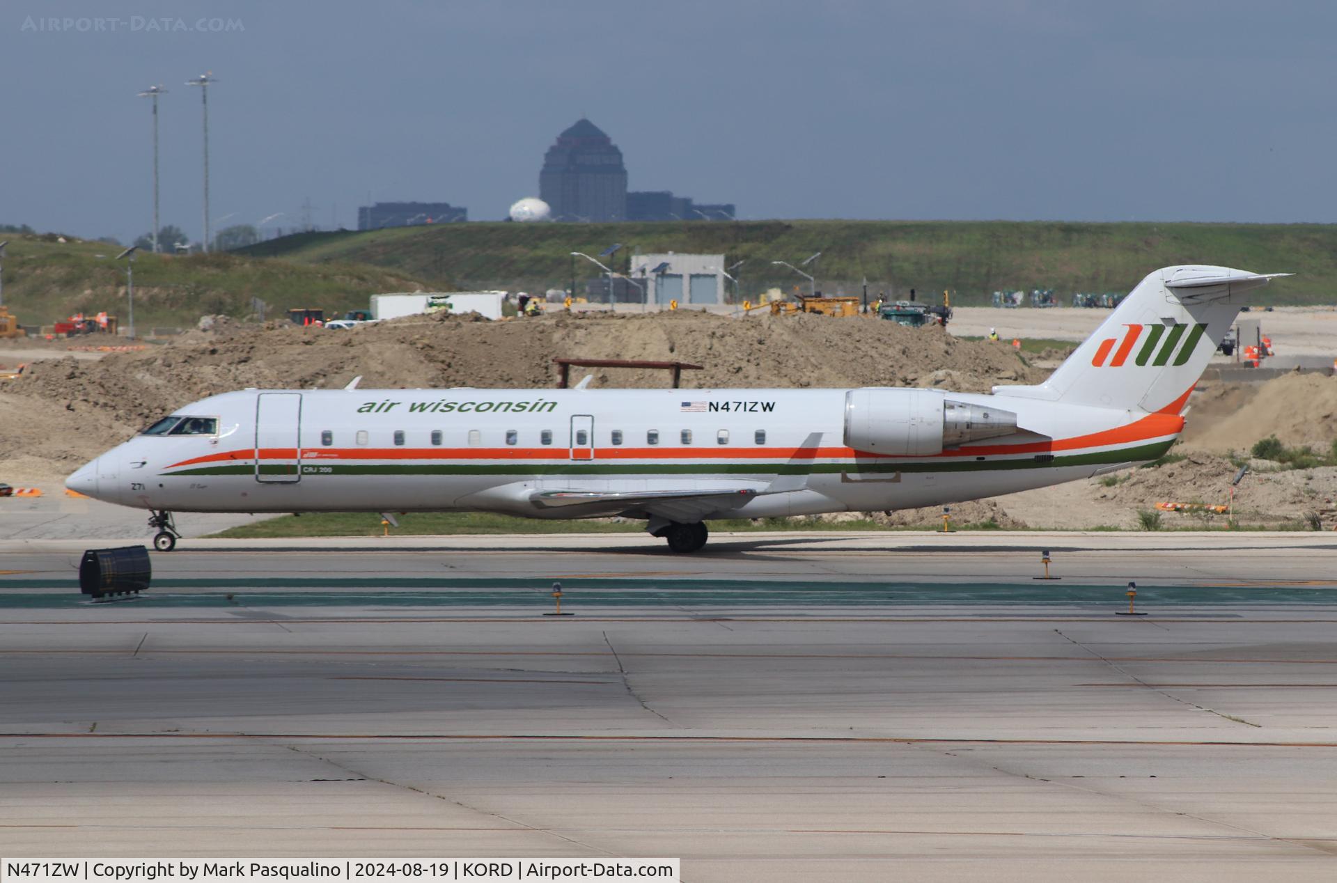 N471ZW, 2000 Bombardier CRJ-200ER (CL-600-2B19) C/N 7457, CL-600-2B19