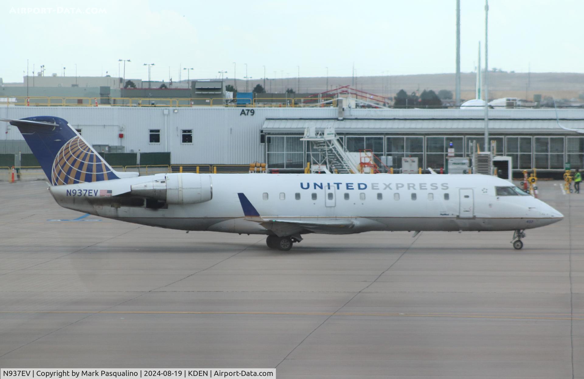 N937EV, 2005 Bombardier CRJ-200ER (CL-600-2B19) C/N 8042, CL-600-2B19
