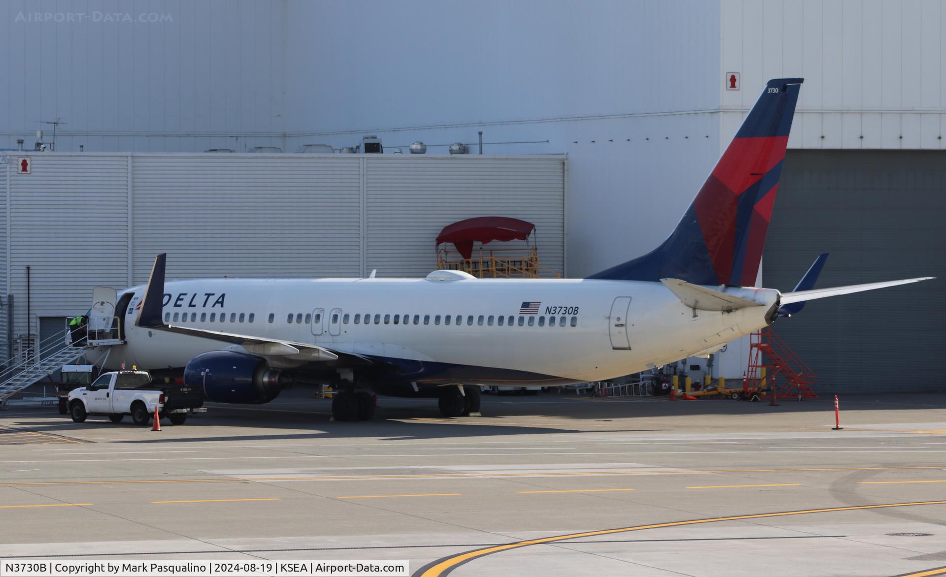 N3730B, 2000 Boeing 737-832 C/N 30538, Boeing 737-832