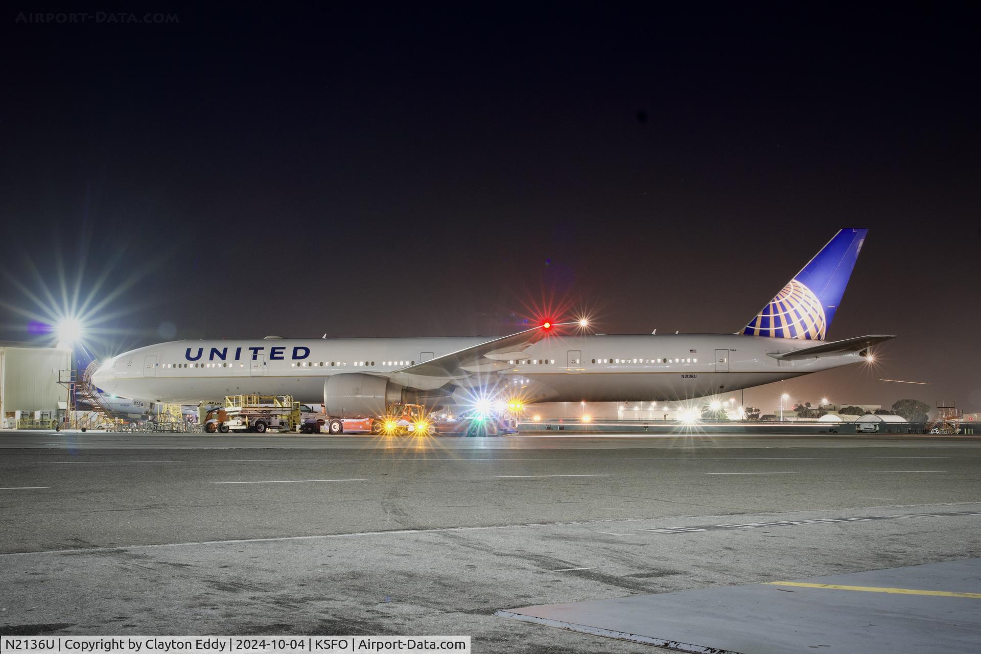 N2136U, 2017 Boeing 777-300/ER C/N 62648, SFO 2024.