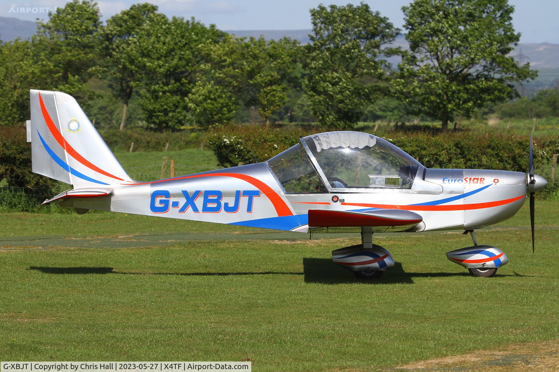 G-XBJT, 2002 Aerotechnik EV-97 Eurostar C/N PFA 315-13967, Rossall Field, Tarn Farm
