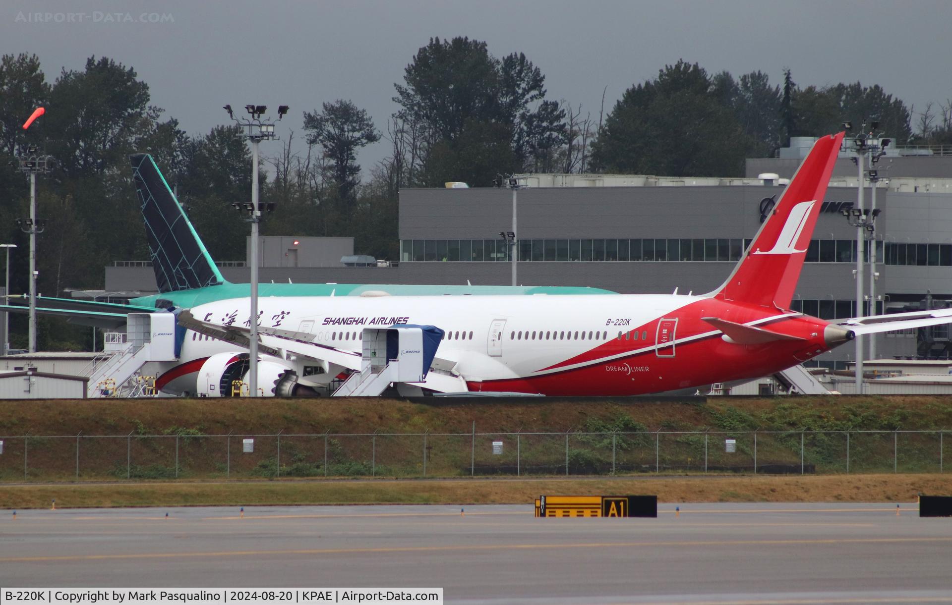 B-220K, 2024 Boeing 787-9 Dreamliner Dreamliner C/N 63720, Boeing 787-9 Dreamliner