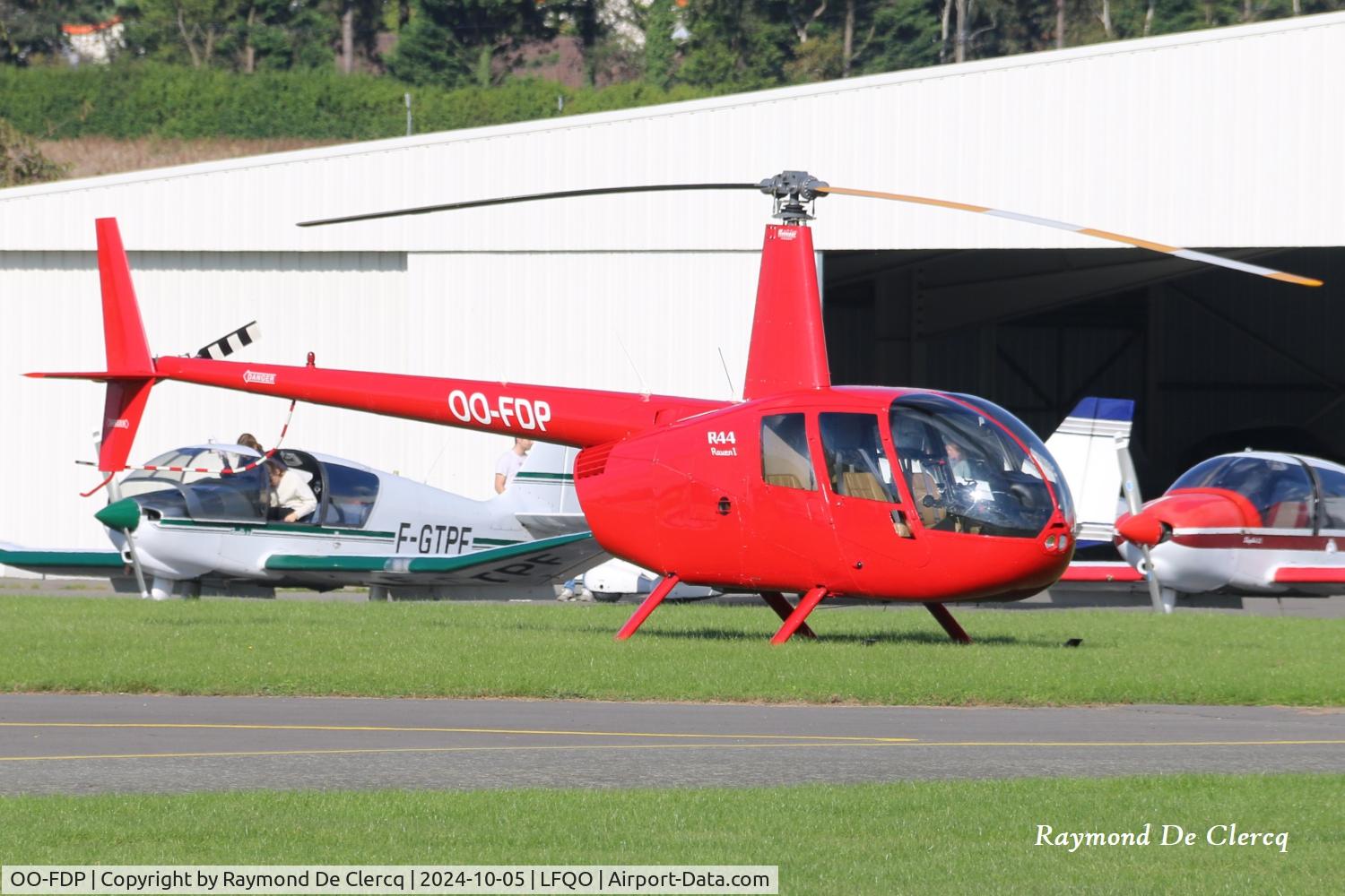 OO-FDP, Robinson R44 Raven I C/N 1728, At Lille-Marcq.