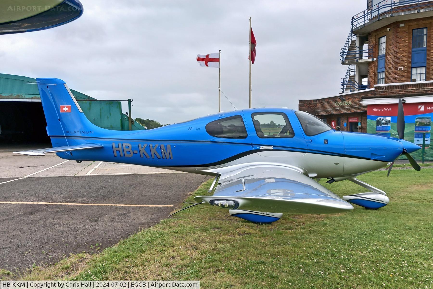 HB-KKM, 2004 Cirrus SR22 C/N 1246, Barton