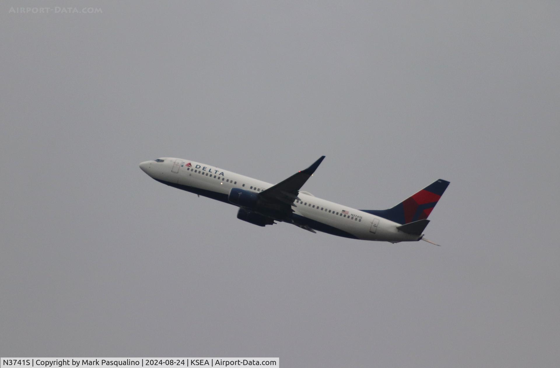 N3741S, 2001 Boeing 737-832 C/N 30487, Boeing 737-832
