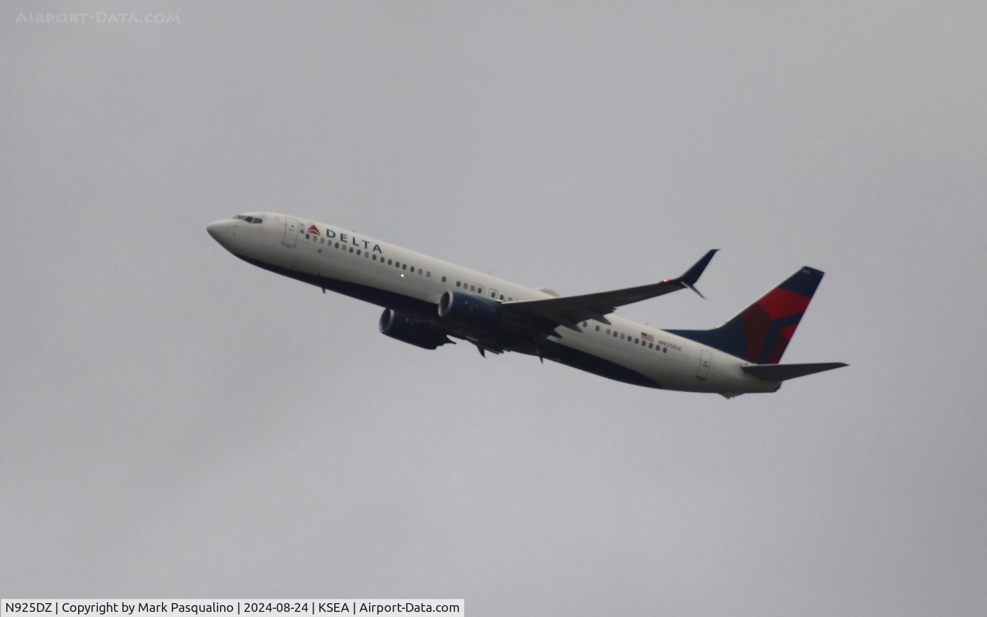 N925DZ, 2019 Boeing 737-932/ER C/N 63535, Boeing 737-932/DZ