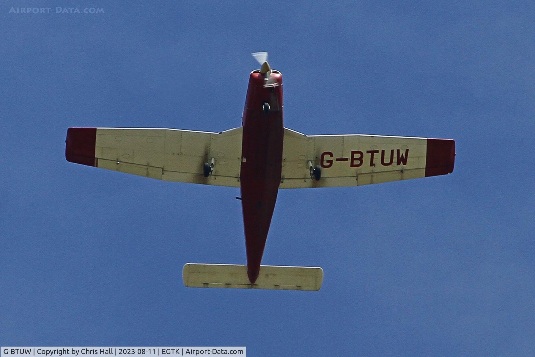 G-BTUW, 1974 Piper PA-28-151 Cherokee Warrior C/N 28-7415066, Oxford